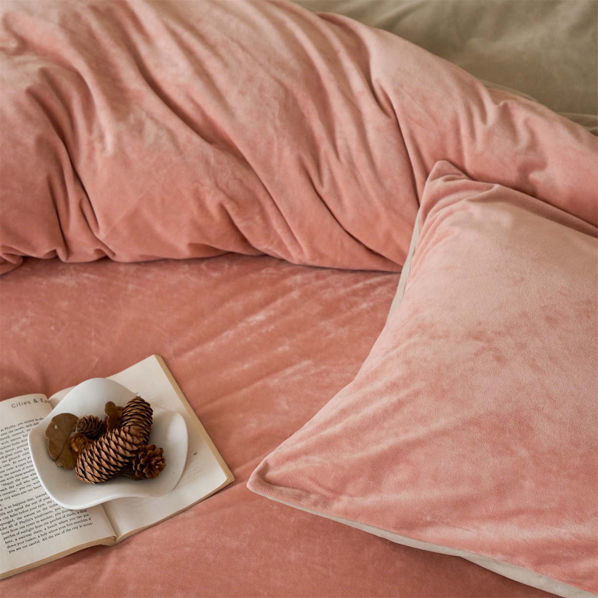 91家纺网 家纺一手货源 找家纺 （总）121 2025新款轻奢新法式德芙绒宝宝绒婴儿绒短毛绒牛奶绒四件套床单被套【会员-10】 平台控价券后不得低于168   218   238