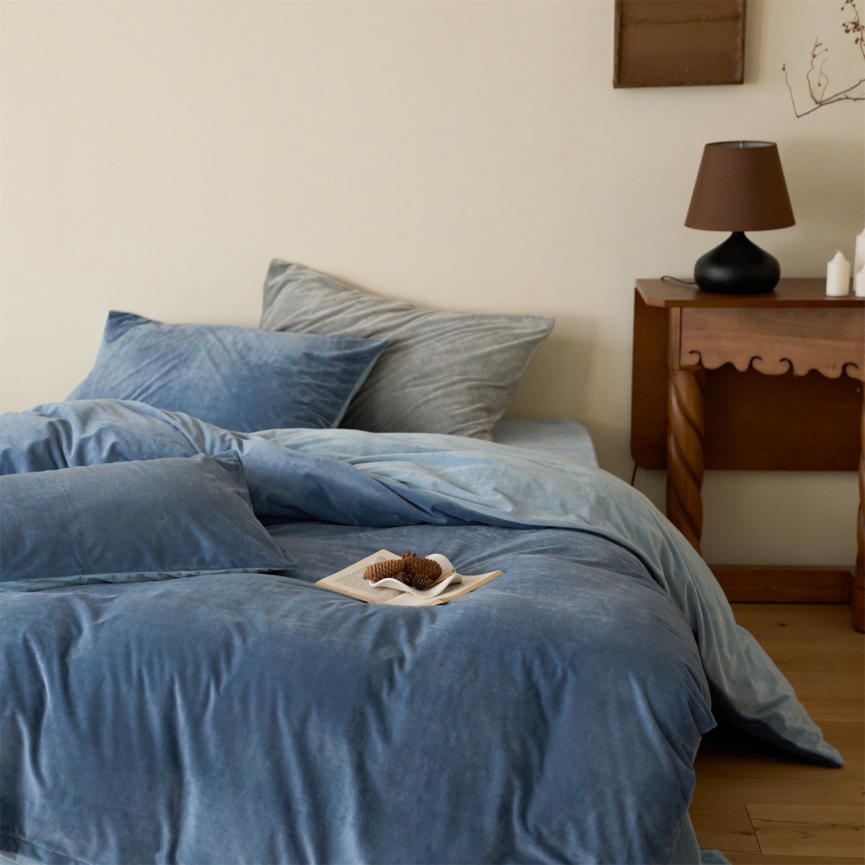 121 2025新款轻奢新法式德芙绒宝宝绒婴儿绒短毛绒牛奶绒四件套床单被套 魅蓝水蓝