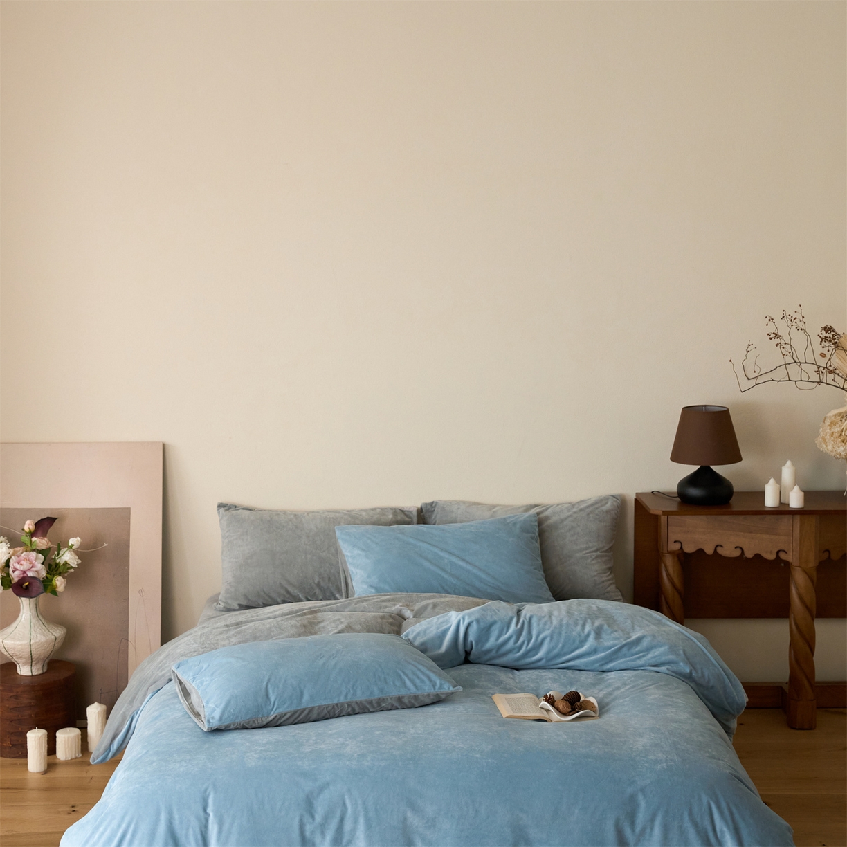 91家纺网 家纺一手货源 找家纺 121 2025新款轻奢新法式德芙绒宝宝绒婴儿绒短毛绒牛奶绒四件套床单被套 天蓝烟灰