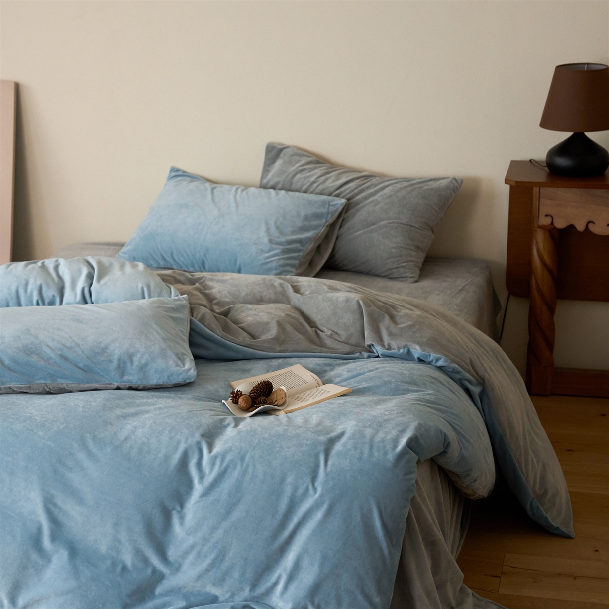 121 2025新款轻奢新法式德芙绒宝宝绒婴儿绒短毛绒牛奶绒四件套床单被套 天蓝烟灰