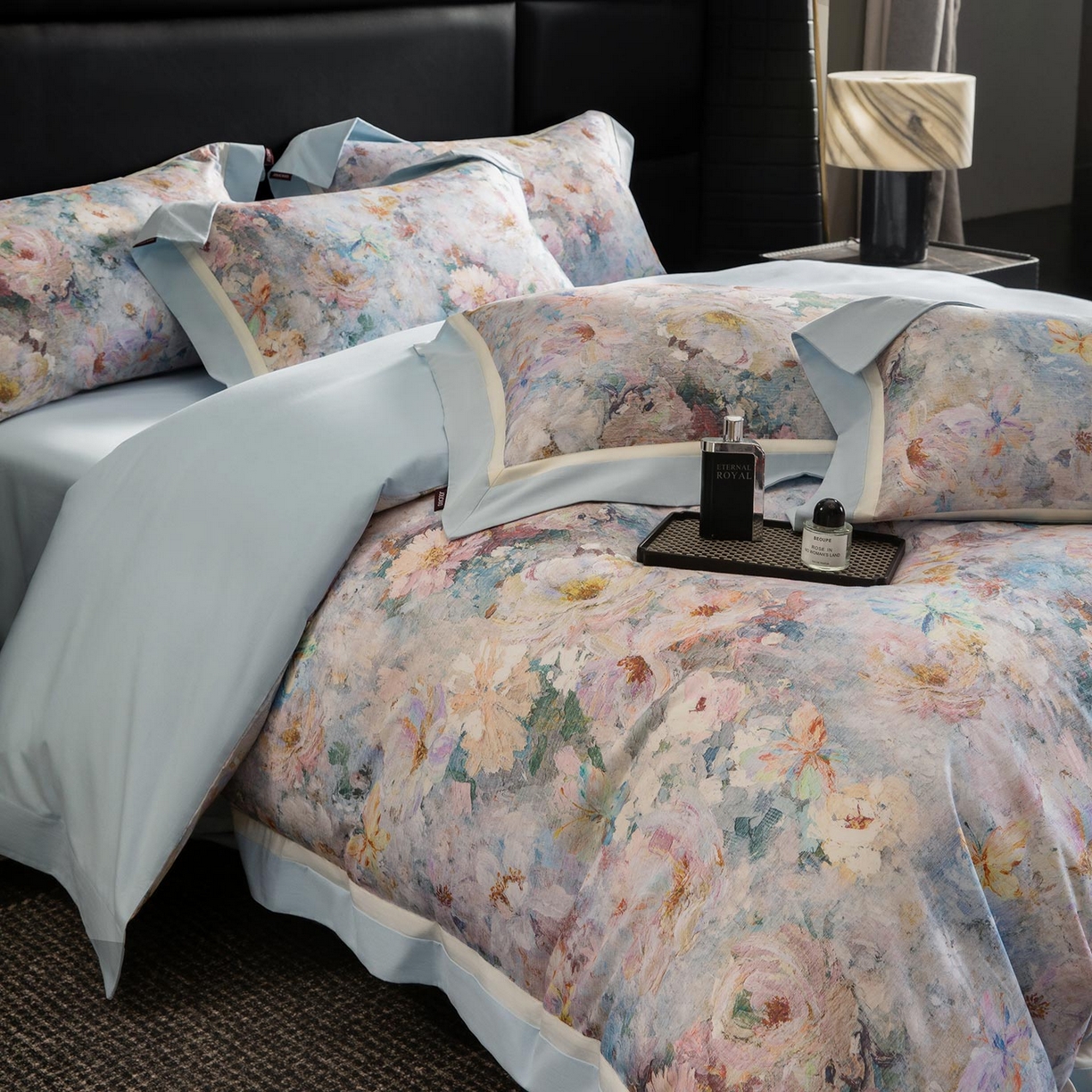 91家纺网 家纺一手货源 找家纺 2025秋冬季A类加厚全棉磨毛四件套纯棉保暖美式轻奢长绒棉数码印花高端床上用品 花弄影-蓝