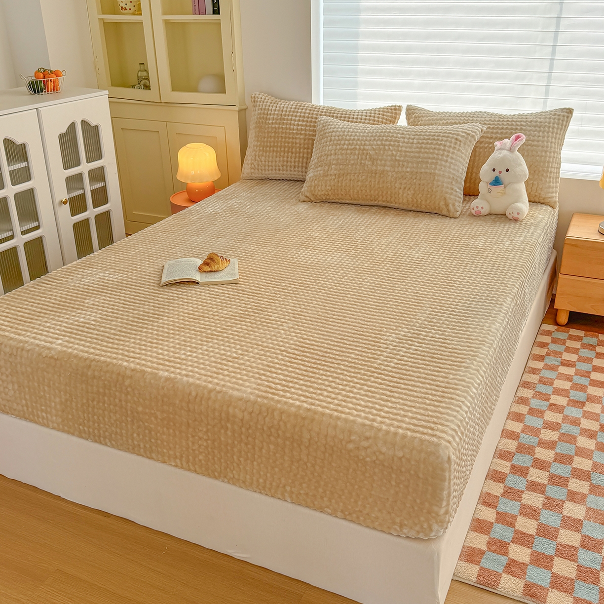 91家纺网 家纺一手货源 找家纺 十一家居 2025年新款A类高克重仿兔毛泡泡绒单床笠单品床笠床笠单件 浅咖驼