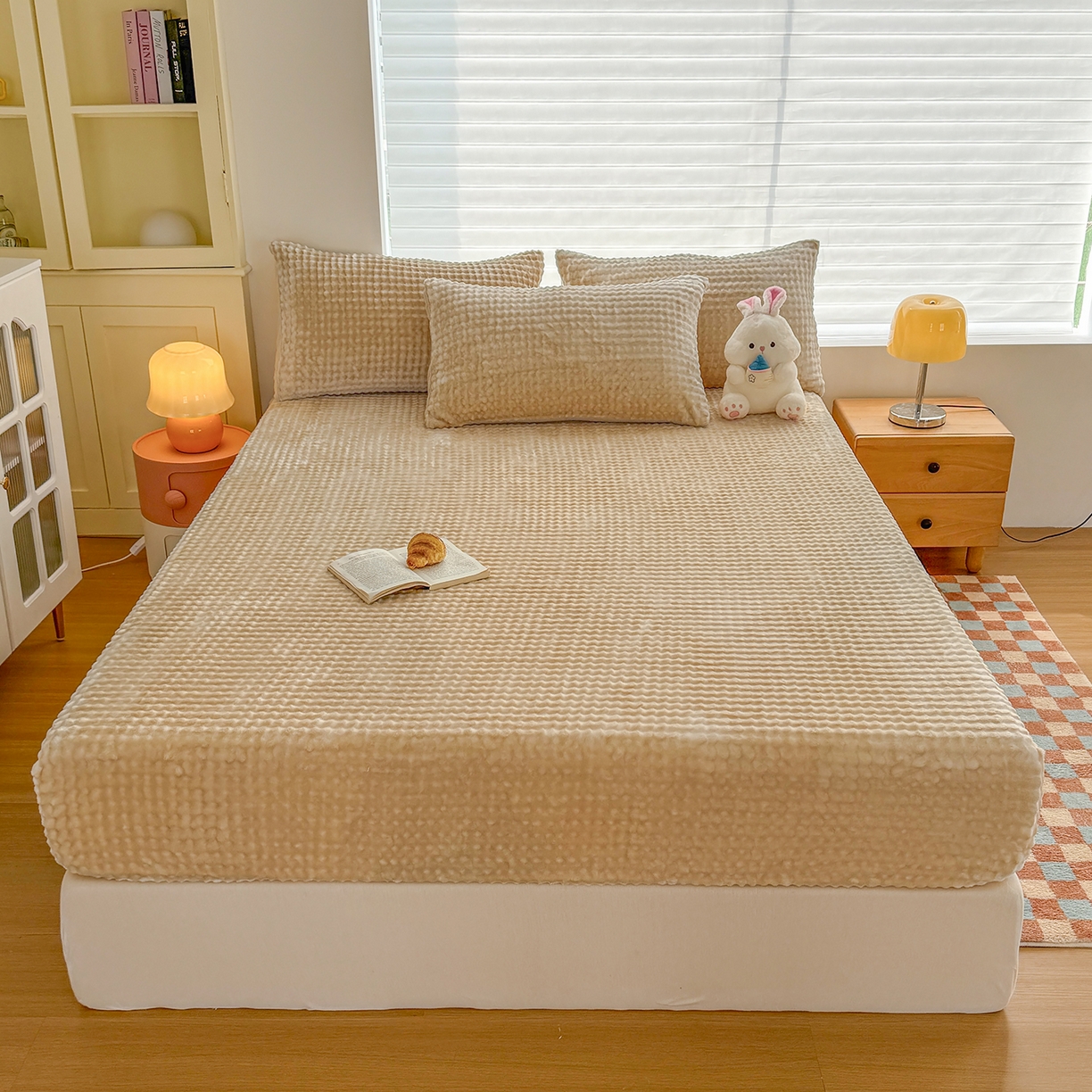 91家纺网 家纺一手货源 找家纺 十一家居 2025年新款A类高克重仿兔毛泡泡绒单床笠单品床笠床笠单件 浅咖驼