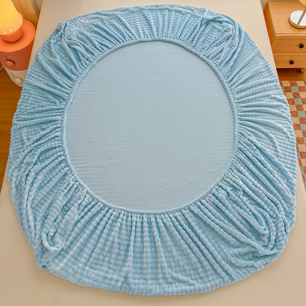 91家纺网 家纺一手货源 找家纺 十一家居 2025年新款A类高克重仿兔毛泡泡绒单床笠单品床笠床笠单件 典雅蓝