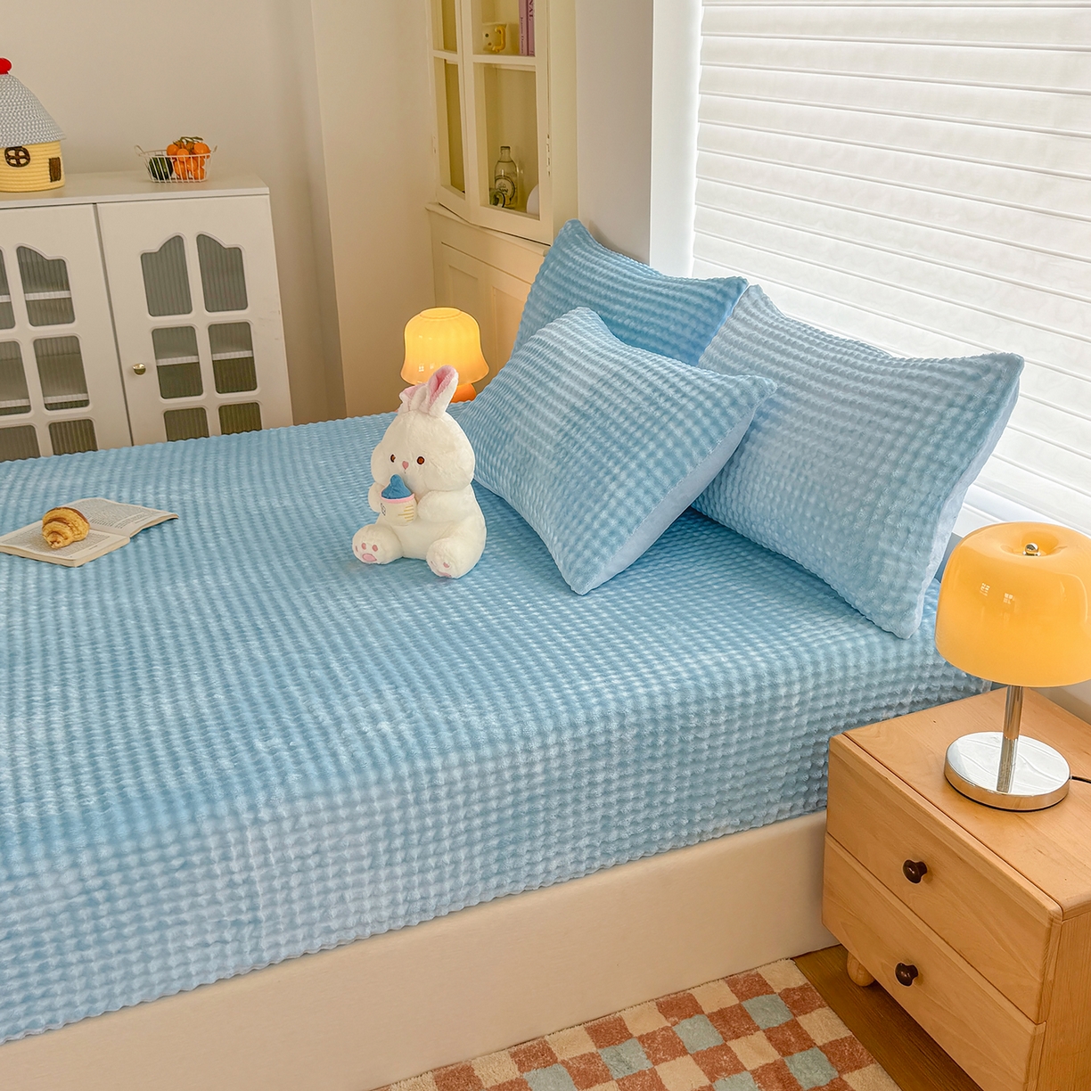 91家纺网 家纺一手货源 找家纺 十一家居 2025年新款A类高克重仿兔毛泡泡绒单床笠单品床笠床笠单件 典雅蓝