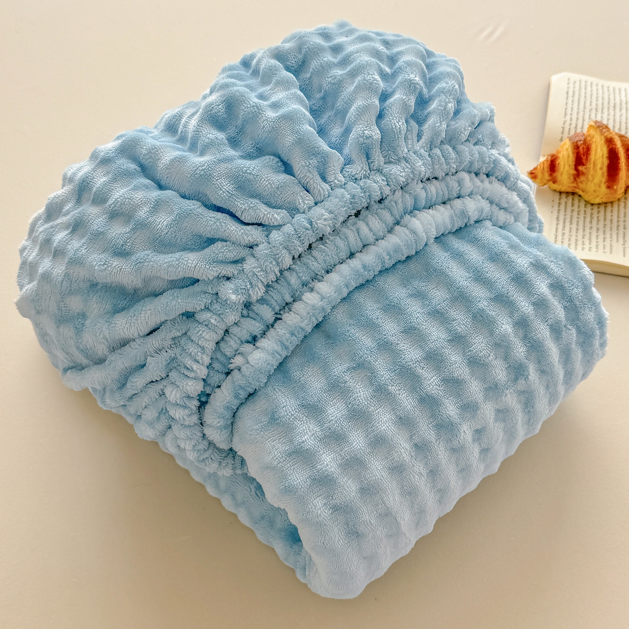 91家纺网 家纺一手货源 找家纺 十一家居 2025年新款A类高克重仿兔毛泡泡绒单床笠单品床笠床笠单件 典雅蓝