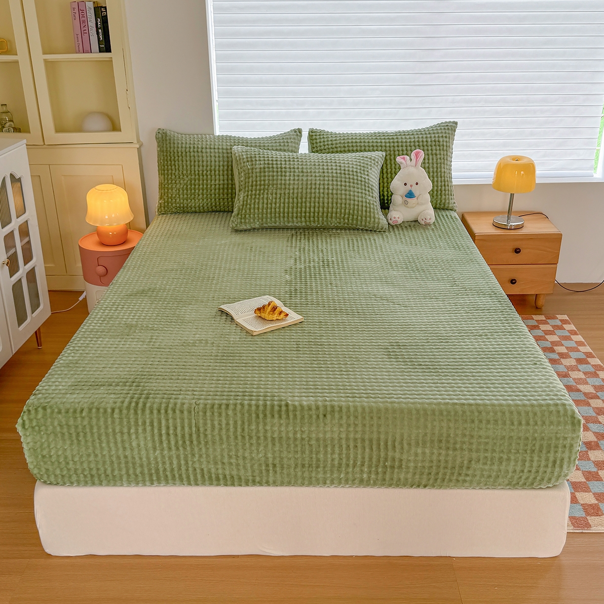 91家纺网 家纺一手货源 找家纺 十一家居 2025年新款A类高克重仿兔毛泡泡绒单床笠单品床笠床笠单件 青草绿