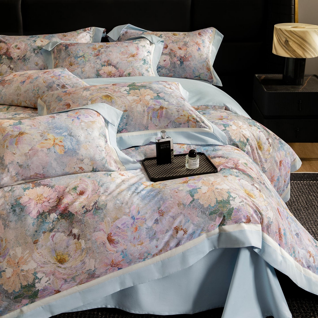 91家纺网 家纺一手货源 找家纺  2025秋冬季A类加厚全棉磨毛四件套纯棉保暖美式轻奢长绒棉数码印花高端床上用品 花弄影-蓝