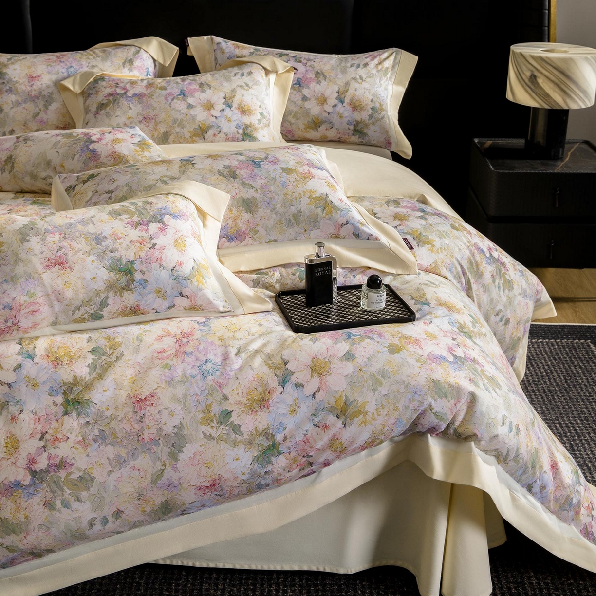 91家纺网 家纺一手货源 找家纺  2025秋冬季A类加厚全棉磨毛四件套纯棉保暖美式轻奢长绒棉数码印花高端床上用品 花弄影-黄