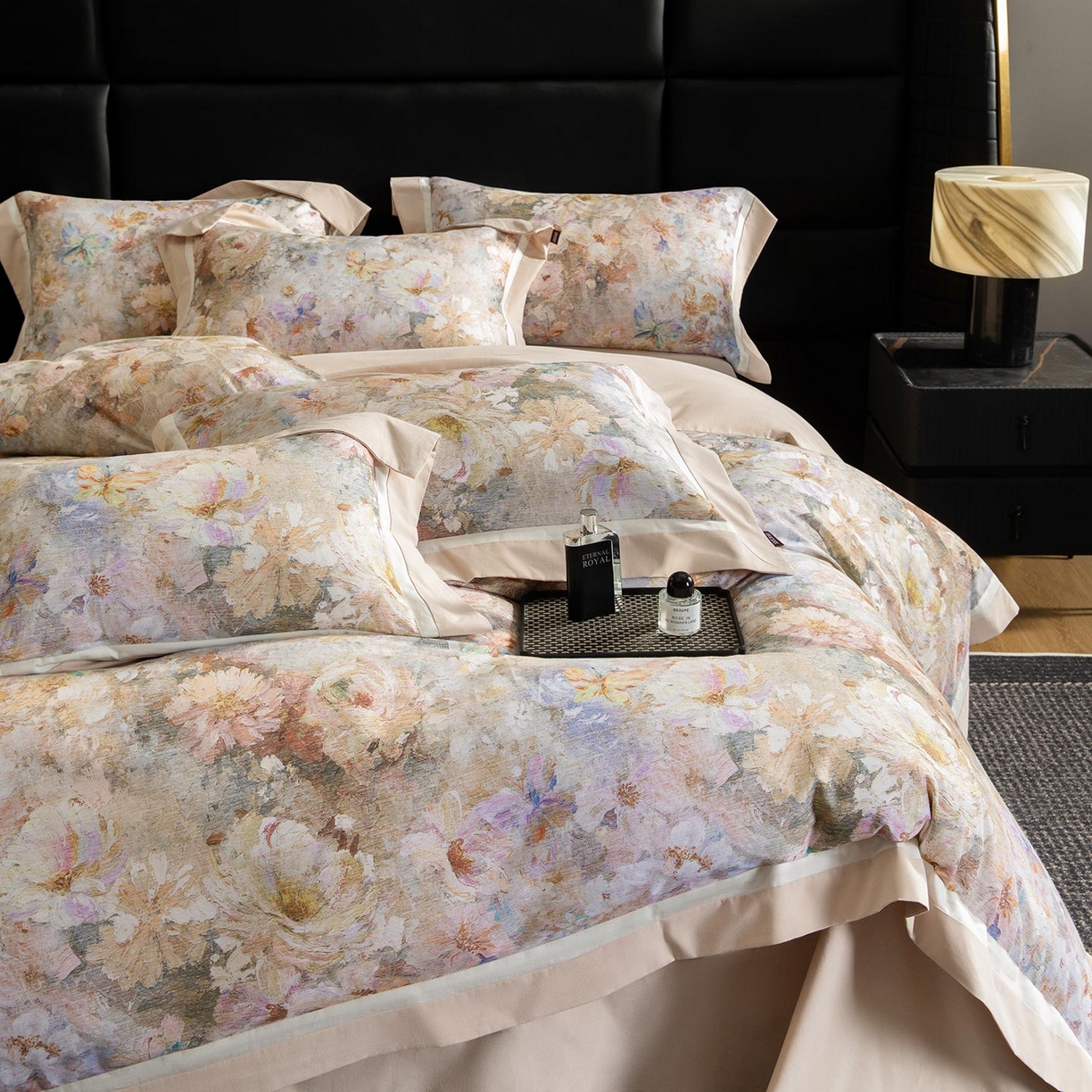 91家纺网 家纺一手货源 找家纺  2025秋冬季A类加厚全棉磨毛四件套纯棉保暖美式轻奢长绒棉数码印花高端床上用品 花弄影-米