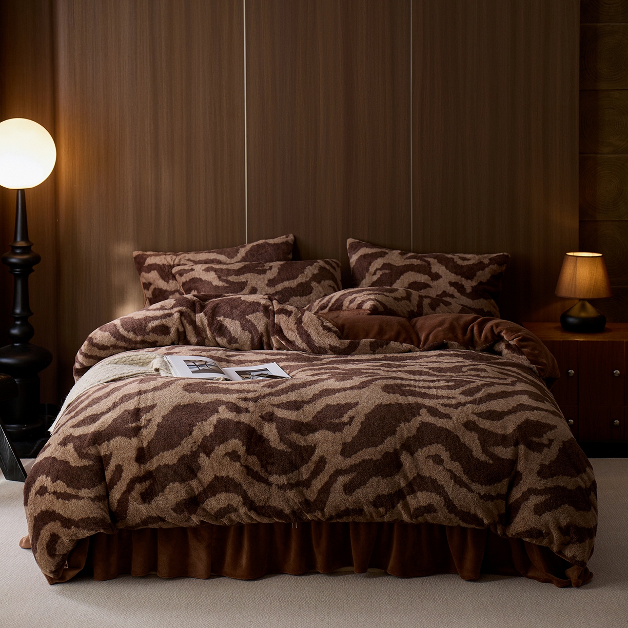 91家纺网 家纺一手货源 找家纺 眠博士 2025新款加厚兔兔绒印花牛奶绒床盖四件套 床盖款-斑马冬日咖