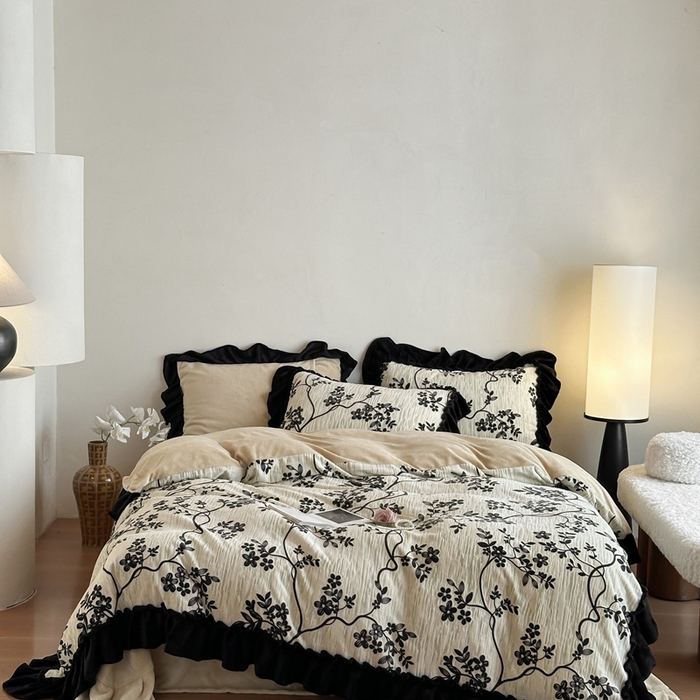 91家纺网 家纺一手货源 找家纺 （总）云上 2025新款亲肤舒适法式雕花牛奶绒四件套系列