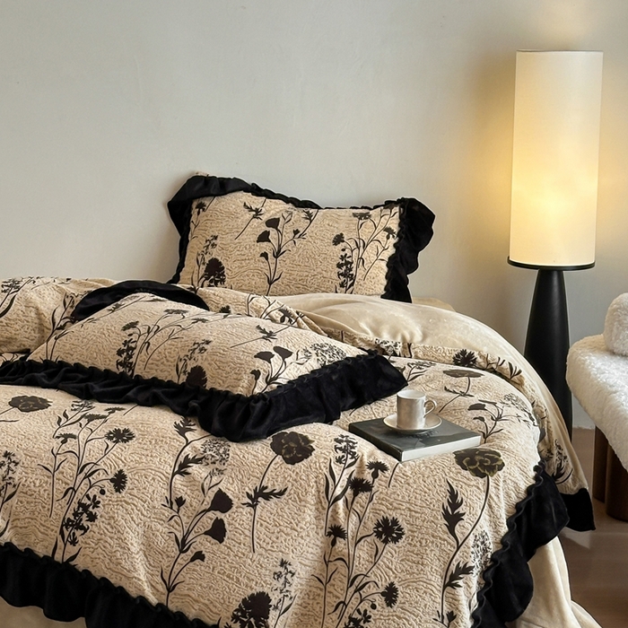 91家纺网 家纺一手货源 找家纺 （总）云上 2025新款亲肤舒适法式雕花牛奶绒四件套系列