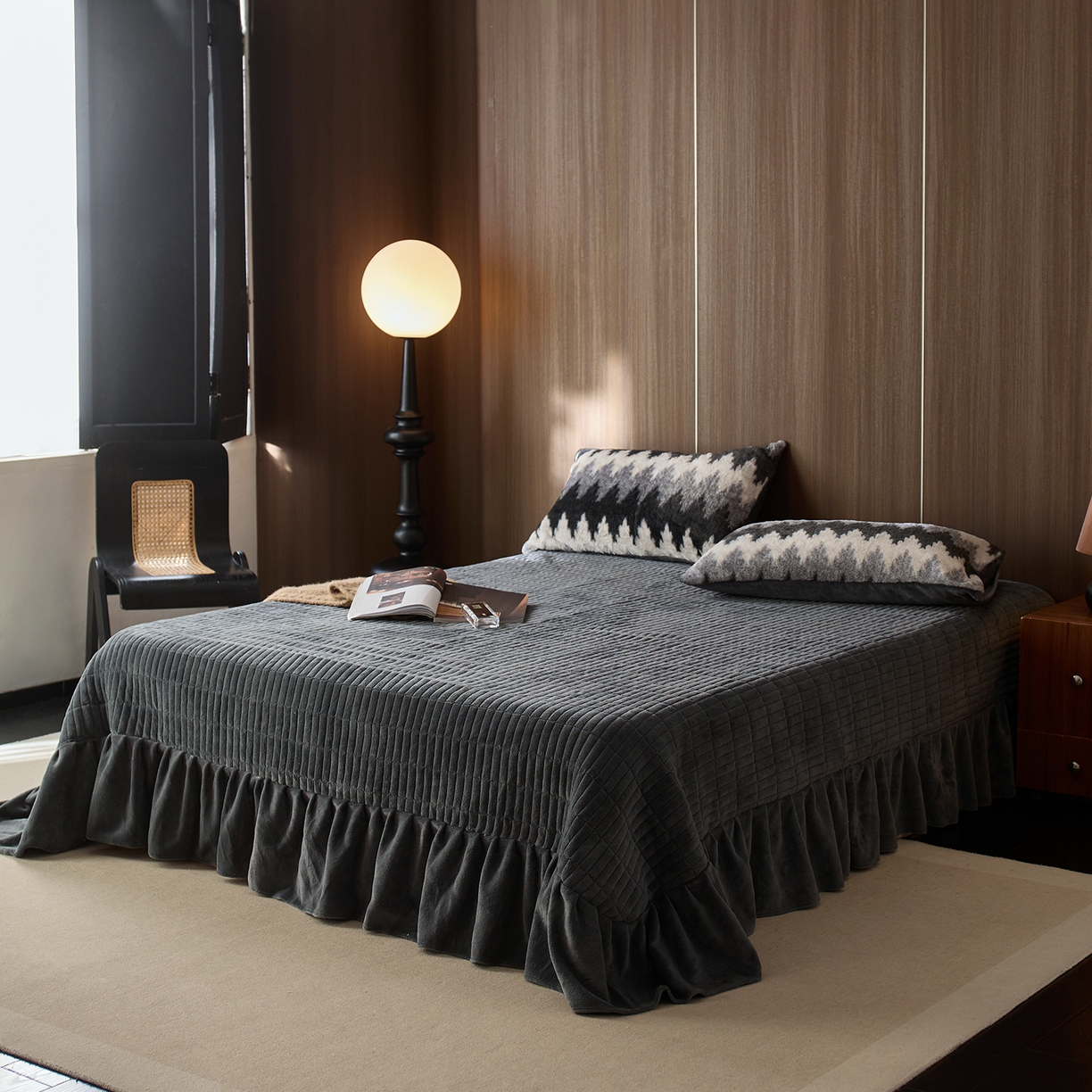 91家纺网 家纺一手货源 找家纺 眠博士 2025新款加厚兔兔绒印花牛奶绒床盖四件套 床盖款-曲线深灰