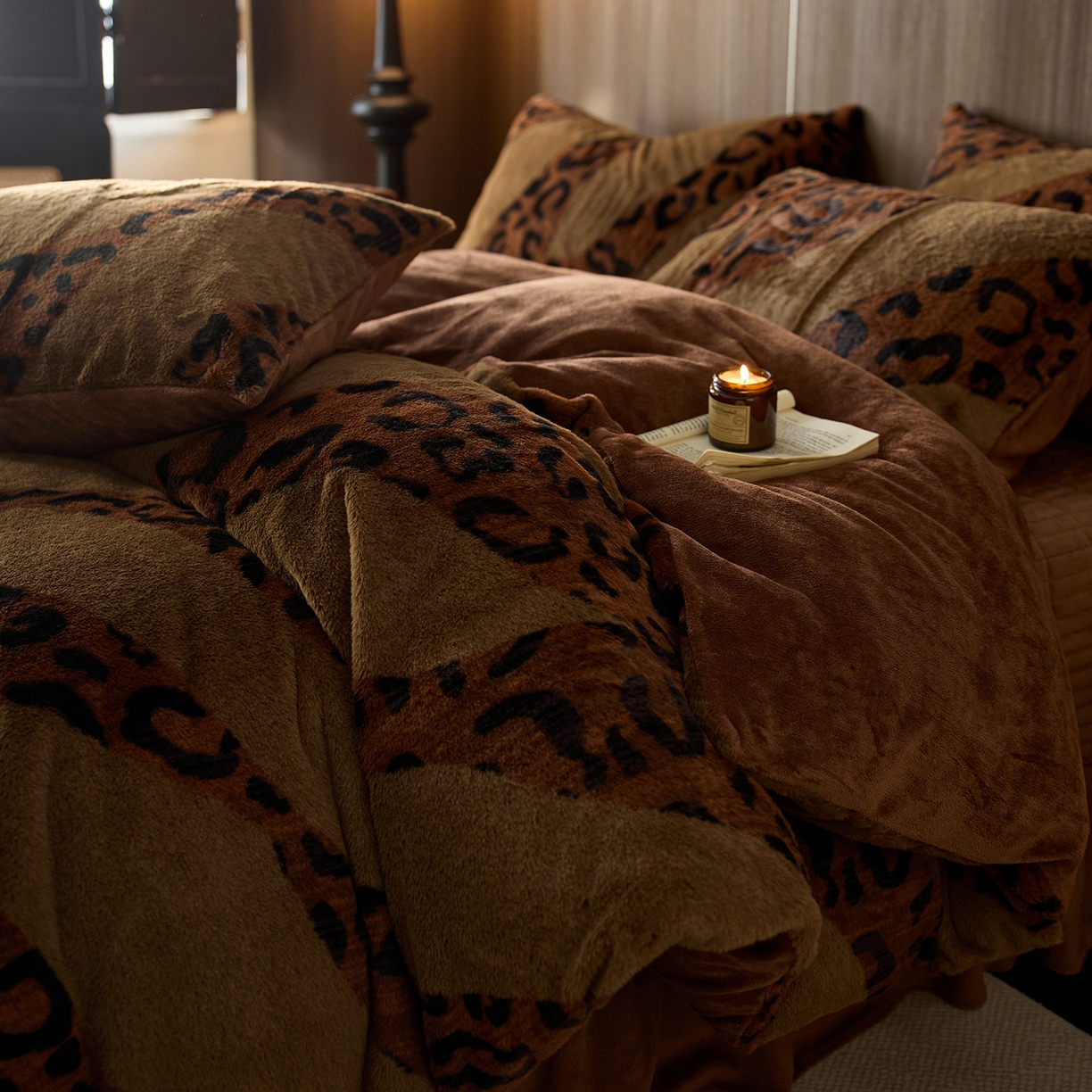 91家纺网 家纺一手货源 找家纺 眠博士 2025新款加厚兔兔绒印花牛奶绒床盖四件套 床盖款-豹纹冬日咖