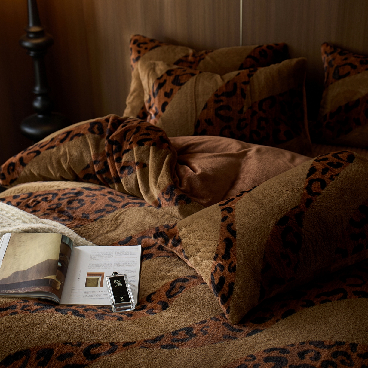 91家纺网 家纺一手货源 找家纺 眠博士 2025新款加厚兔兔绒印花牛奶绒床盖四件套 床盖款-豹纹冬日咖