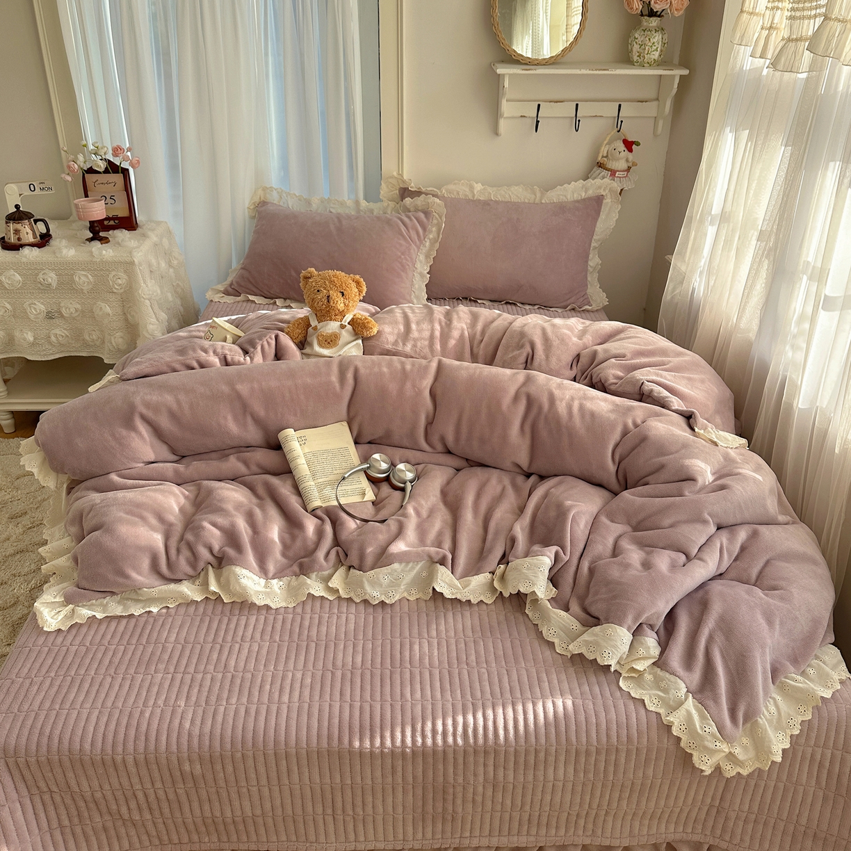 91家纺网 家纺一手货源 找家纺 （总）欧尚 2025新款牛奶绒花边床盖四件套