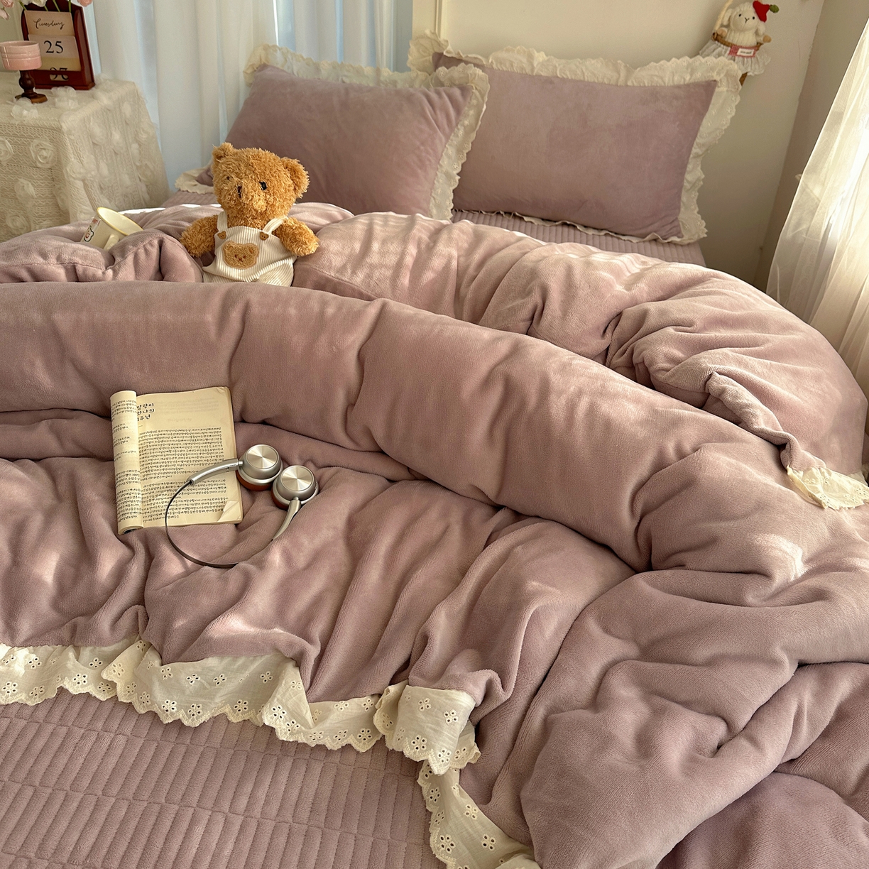 91家纺网 家纺一手货源 找家纺 （总）欧尚 2025新款牛奶绒花边床盖四件套