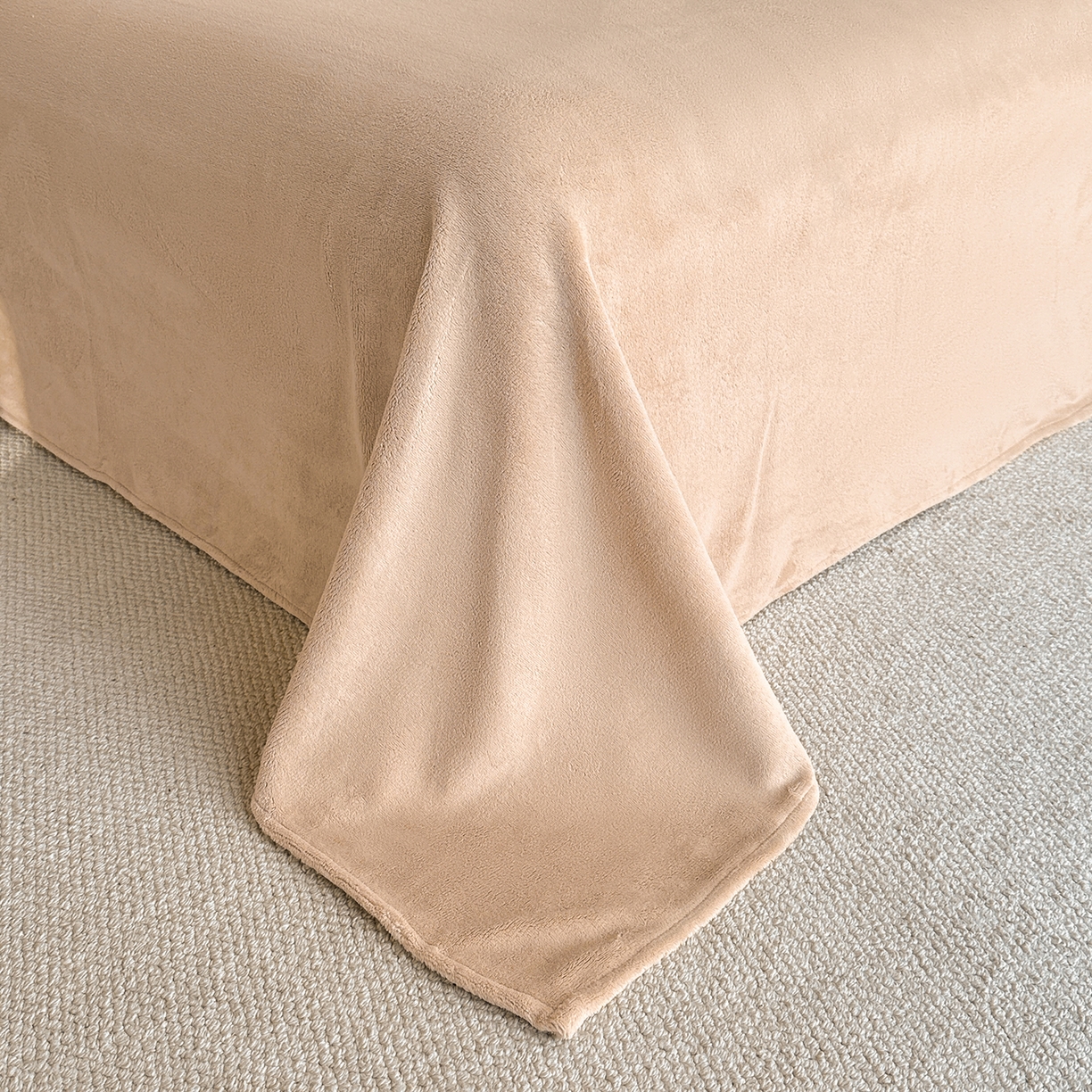 91家纺网 家纺一手货源 找家纺 置顶家纺 2025新款魔法兔兔牛奶绒拼接刺绣系列四件套 魔法兔兔-卡其