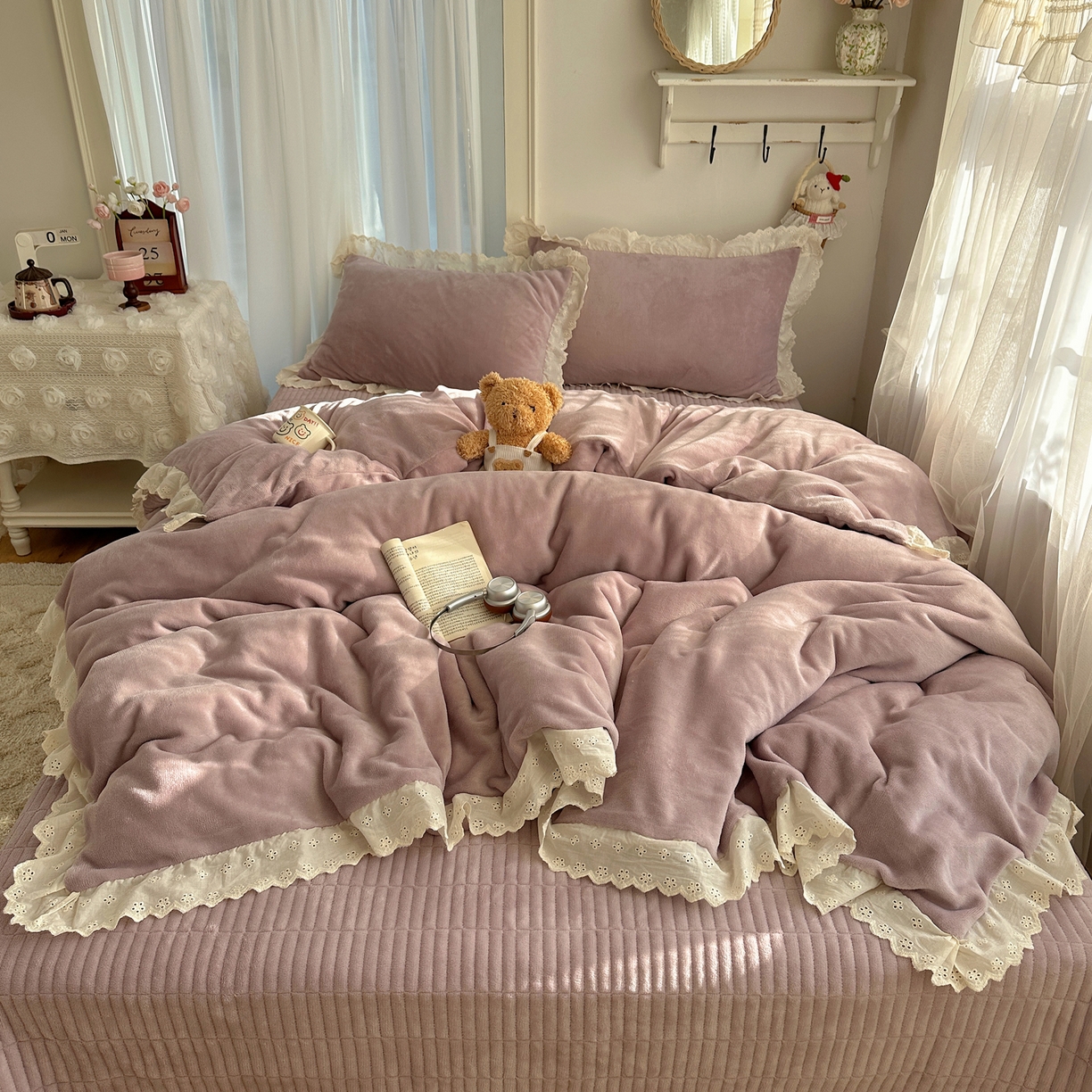 91家纺网 家纺一手货源 找家纺 （总）欧尚 2025新款牛奶绒花边床盖四件套