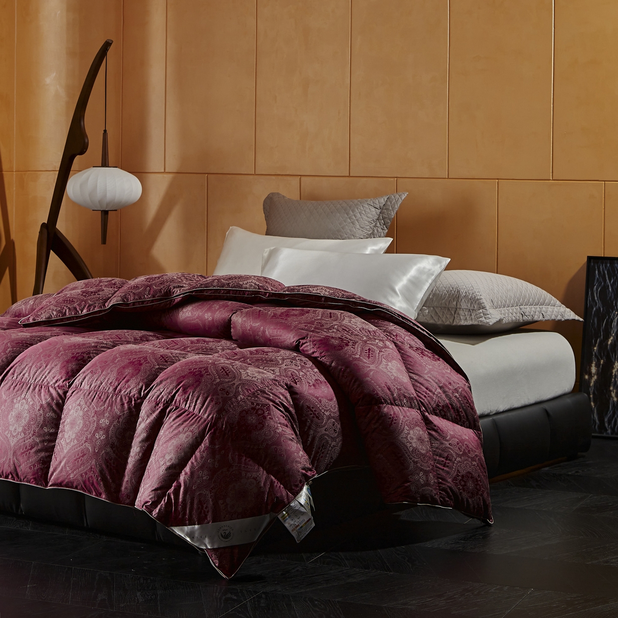 91家纺网 家纺一手货源 找家纺 暖羽屋羽绒馆 2025新款95白鹅绒被芯 婚庆鹅绒被子 结婚喜被 双人2米大红冬被 倾恋