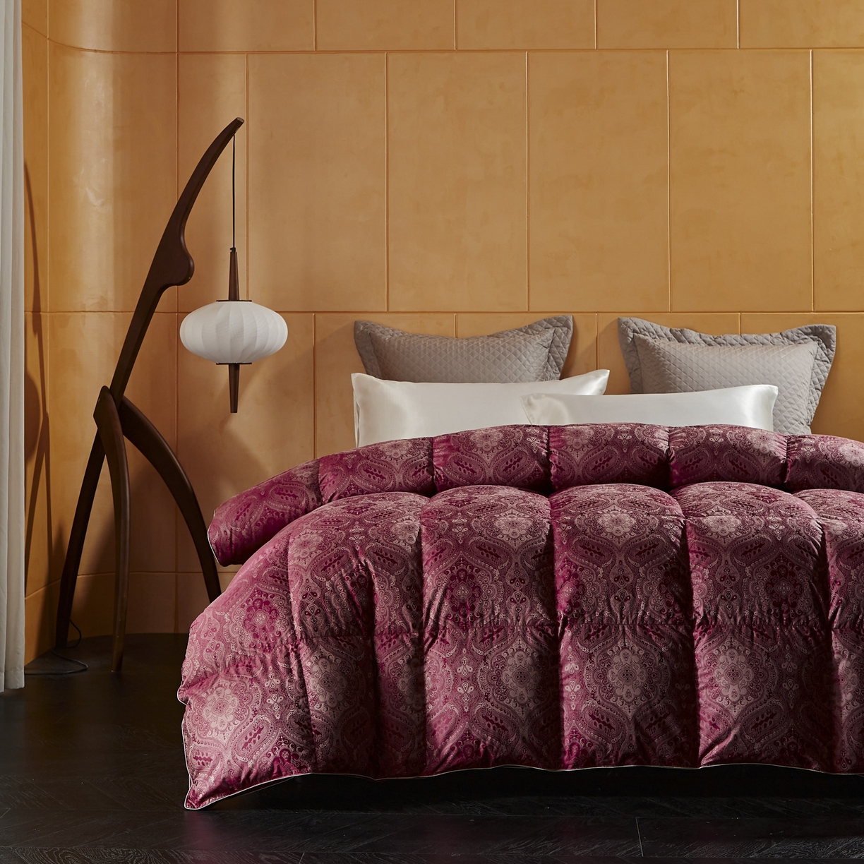 91家纺网 家纺一手货源 找家纺 暖羽屋羽绒馆 2025新款95白鹅绒被芯 婚庆鹅绒被子 结婚喜被 双人2米大红冬被 倾恋