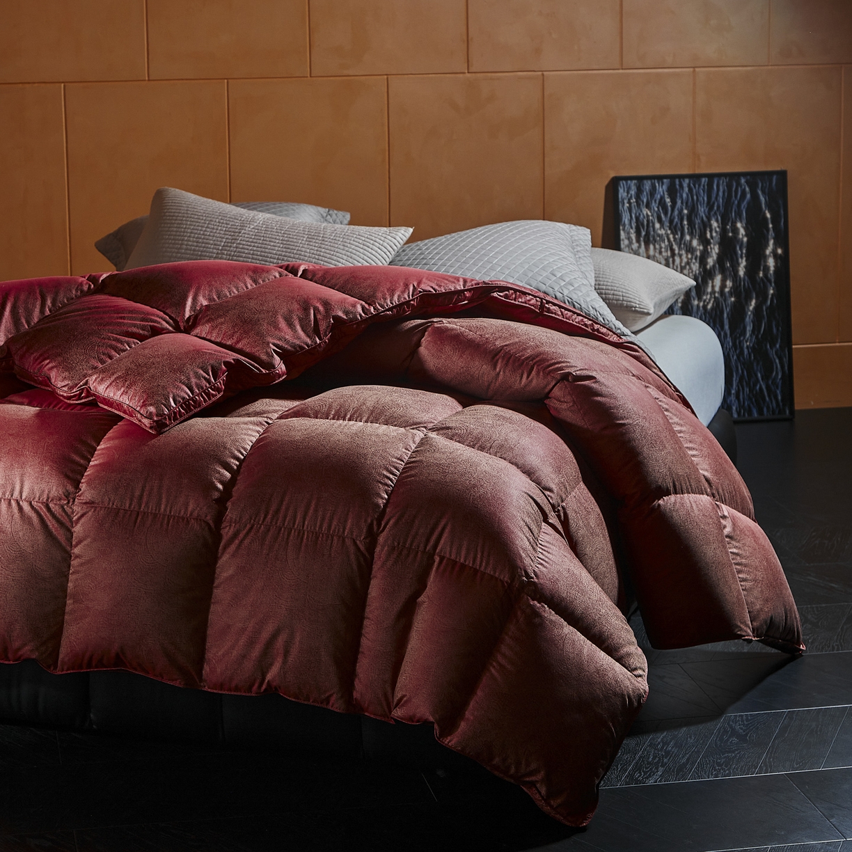 91家纺网 家纺一手货源 找家纺 暖羽屋羽绒馆 2025新款95白鹅绒被芯 婚庆鹅绒被子 结婚喜被 双人2米大红冬被 繁星 红 B面