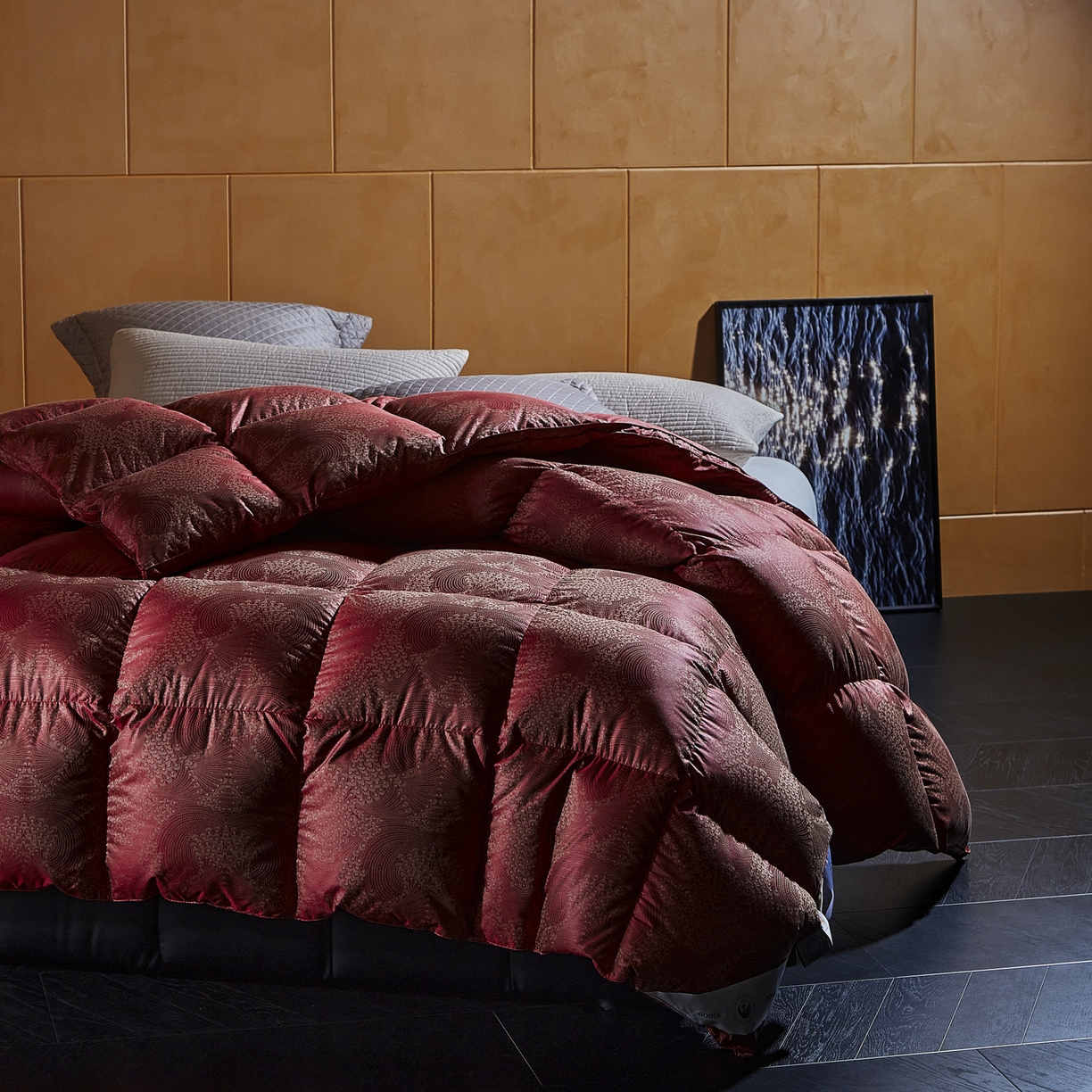 91家纺网 家纺一手货源 找家纺 暖羽屋羽绒馆 2025新款95白鹅绒被芯 婚庆鹅绒被子 结婚喜被 双人2米大红冬被 恋羽 红