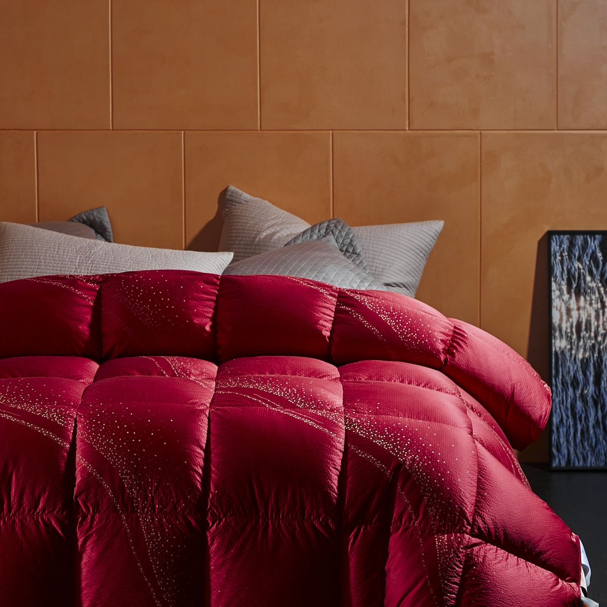 91家纺网 家纺一手货源 找家纺 暖羽屋羽绒馆 2025新款95白鹅绒被芯 婚庆鹅绒被子 结婚喜被 双人2米大红冬被 莫罗尔 红