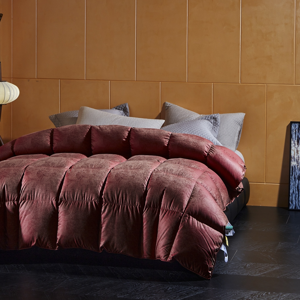 91家纺网 家纺一手货源 找家纺 暖羽屋羽绒馆 2025新款95白鹅绒被芯 婚庆鹅绒被子 结婚喜被 双人2米大红冬被 繁星 红