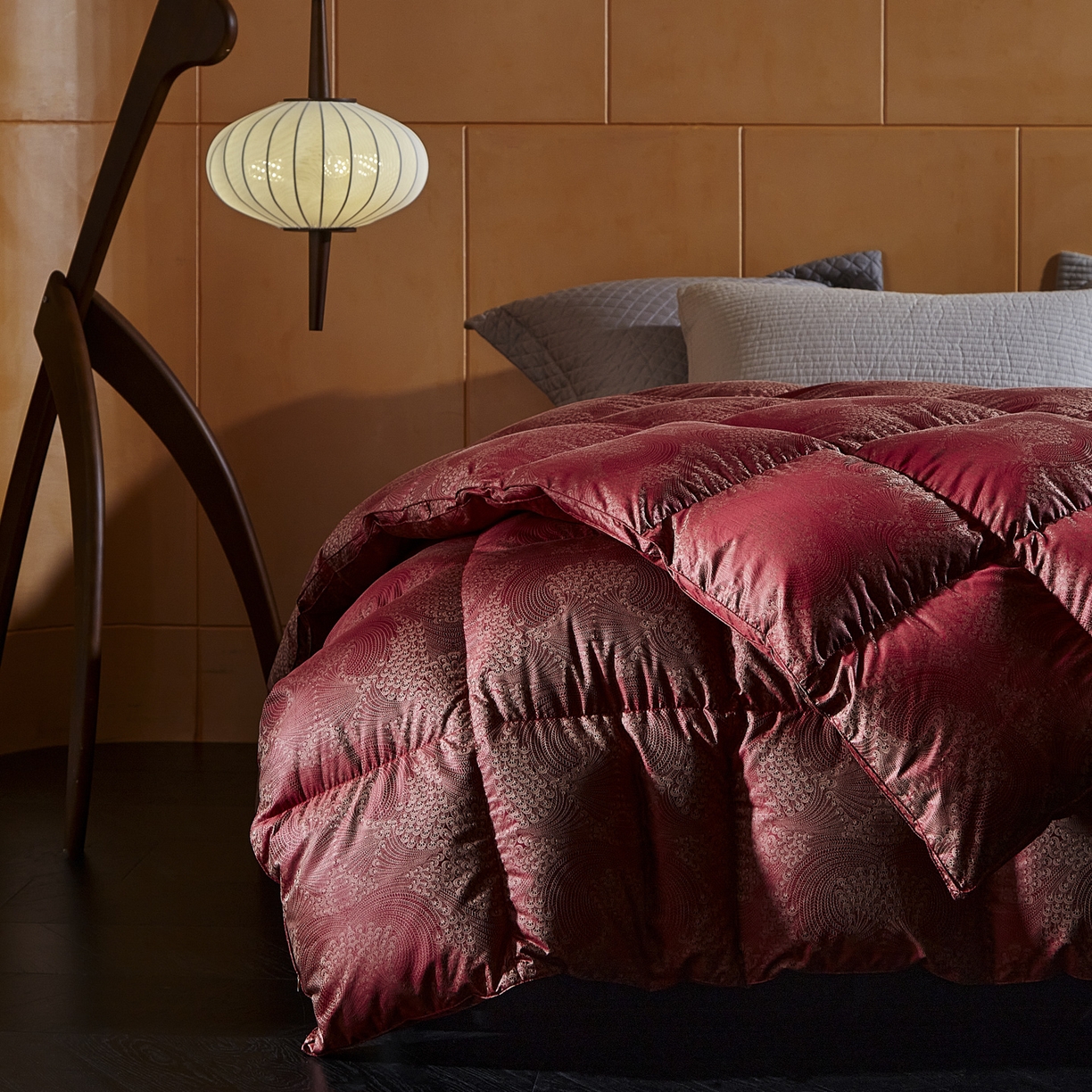 91家纺网 家纺一手货源 找家纺 暖羽屋羽绒馆 2025新款95白鹅绒被芯 婚庆鹅绒被子 结婚喜被 双人2米大红冬被 恋羽 红