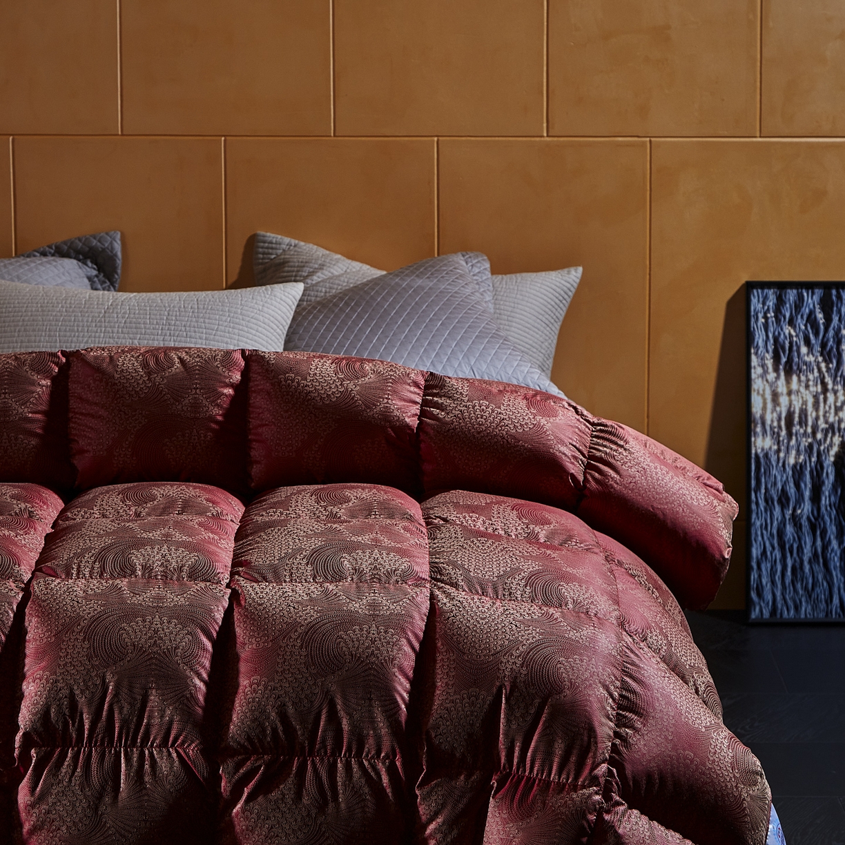 91家纺网 家纺一手货源 找家纺 暖羽屋羽绒馆 2025新款95白鹅绒被芯 婚庆鹅绒被子 结婚喜被 双人2米大红冬被 恋羽 红