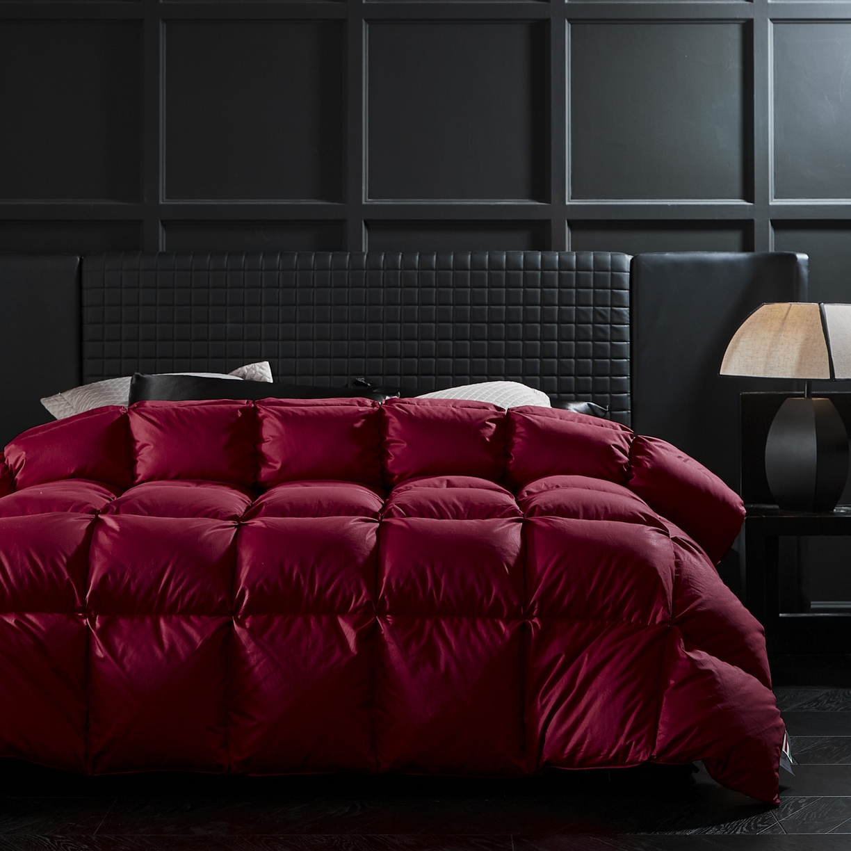 91家纺网 家纺一手货源 找家纺 暖羽屋羽绒馆 2025新款95白鹅绒被芯 婚庆鹅绒被子 结婚喜被 双人2米大红冬被 怦然心动 红