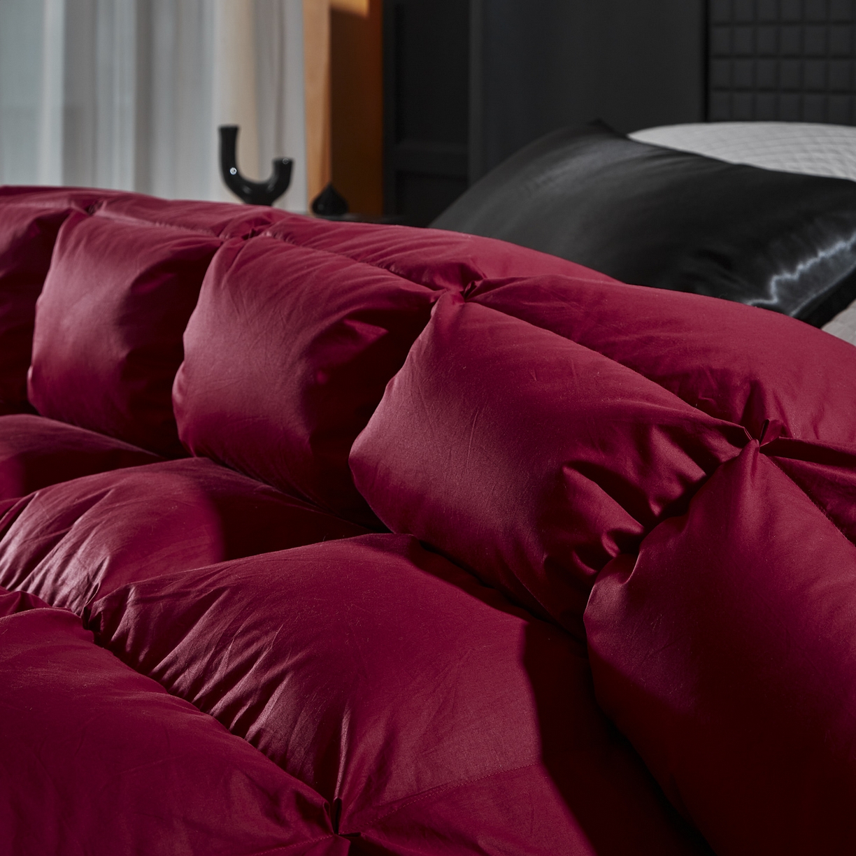 91家纺网 家纺一手货源 找家纺 暖羽屋羽绒馆 2025新款95白鹅绒被芯 婚庆鹅绒被子 结婚喜被 双人2米大红冬被 怦然心动 红