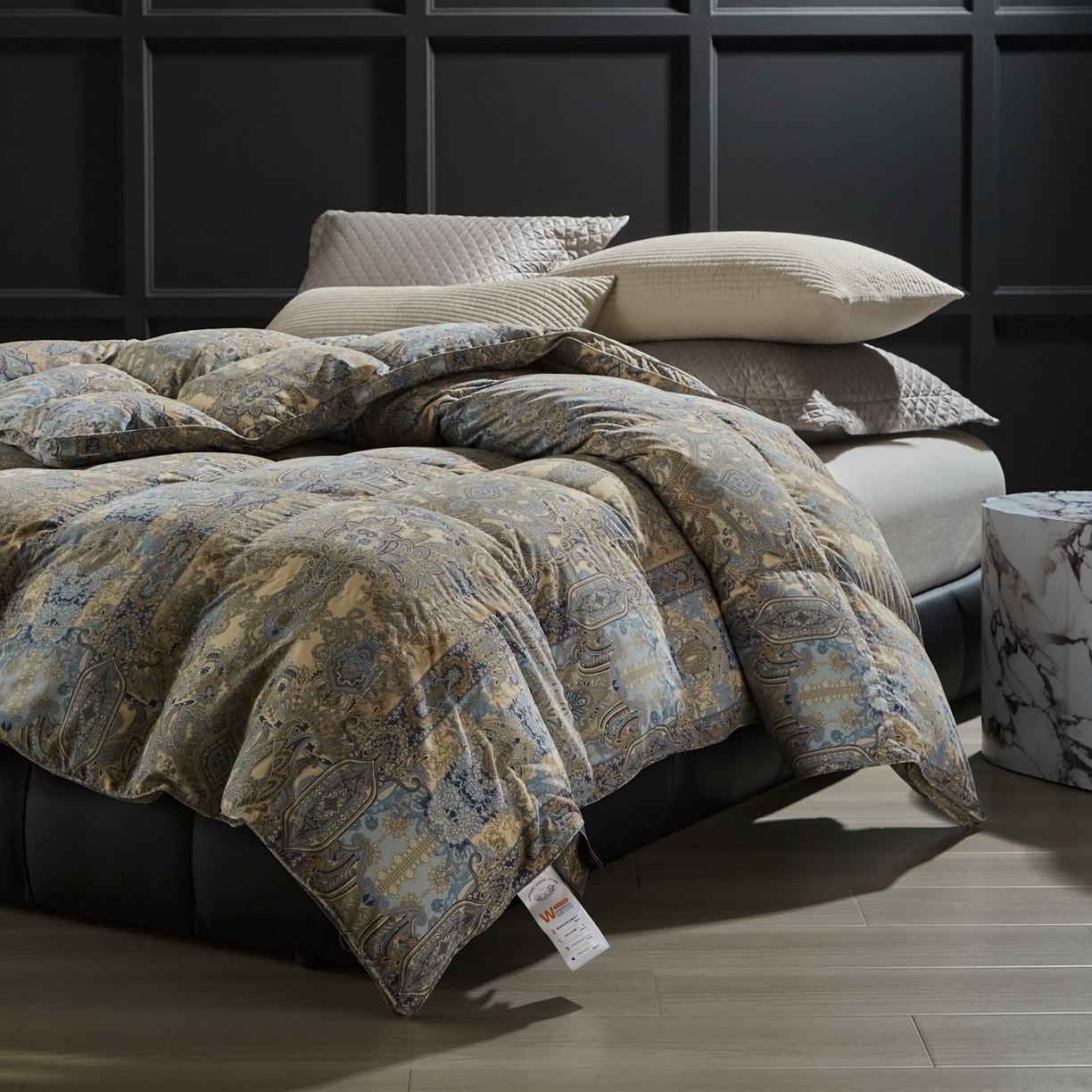 91家纺网 家纺一手货源 找家纺 暖羽屋羽绒馆 2025新款磨毛糯棉鹅绒丝被芯 白鹅绒被子 羽毛被子 双人羽绒被冬被婚庆春秋被 初晴