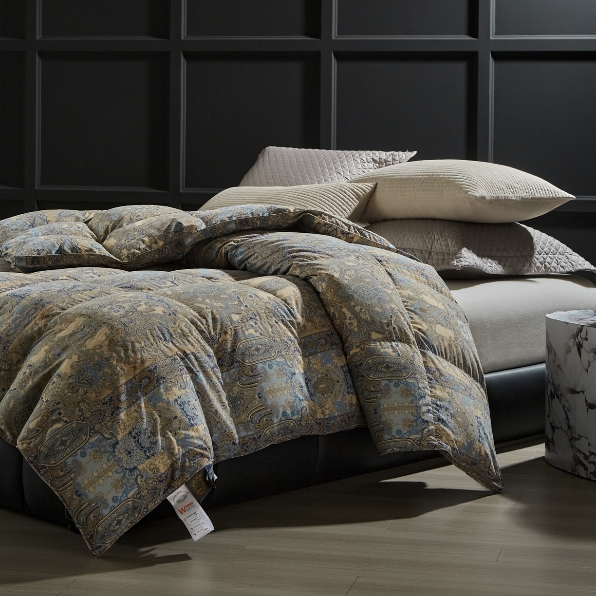 91家纺网 家纺一手货源 找家纺 暖羽屋羽绒馆 2025新款磨毛糯棉鹅绒丝被芯 白鹅绒被子 羽毛被子 双人羽绒被冬被婚庆春秋被 初晴