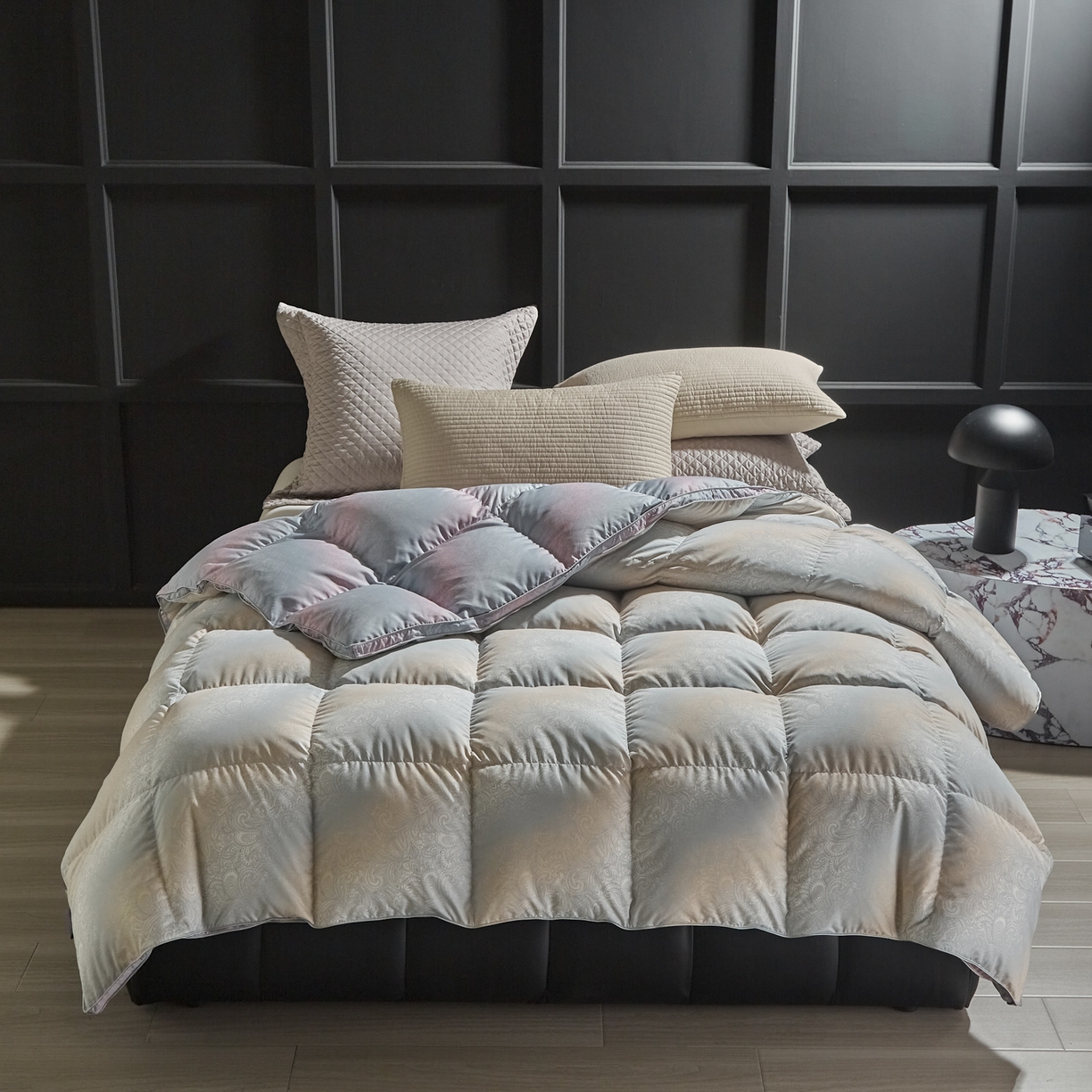 91家纺网 家纺一手货源 找家纺 暖羽屋羽绒馆 2025新款磨毛糯棉鹅绒丝被芯 白鹅绒被子 羽毛被子 双人羽绒被冬被婚庆春秋被 云梦反面