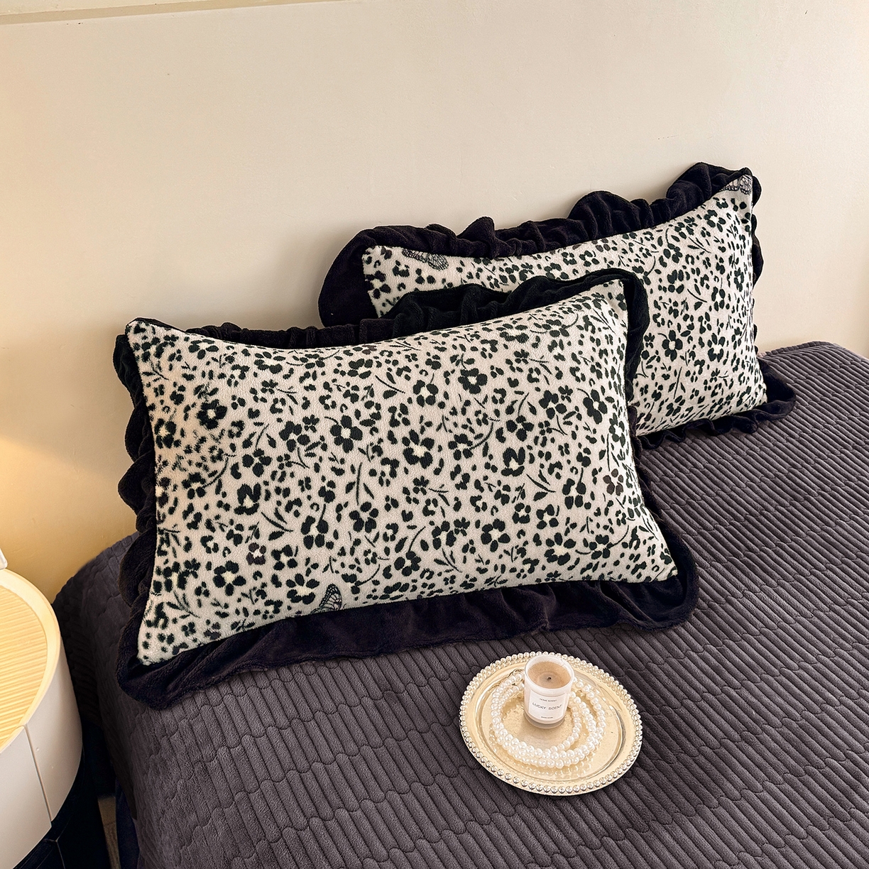 91家纺网 家纺一手货源 找家纺 慕晨 2025新款花边牛奶绒床盖四件套 暗香