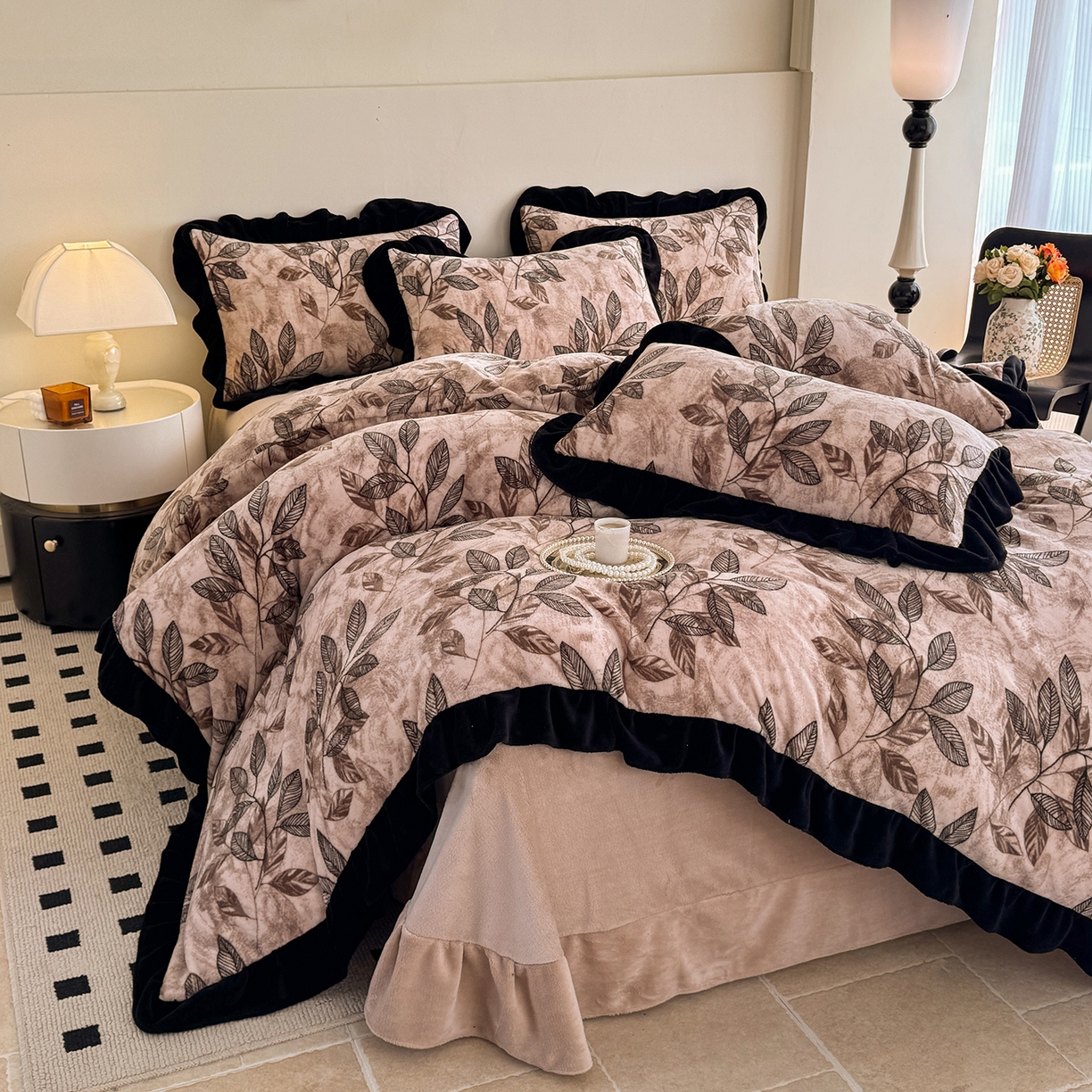 91家纺网 家纺一手货源 找家纺 慕晨 2025新款花边牛奶绒床盖四件套 叶知秋