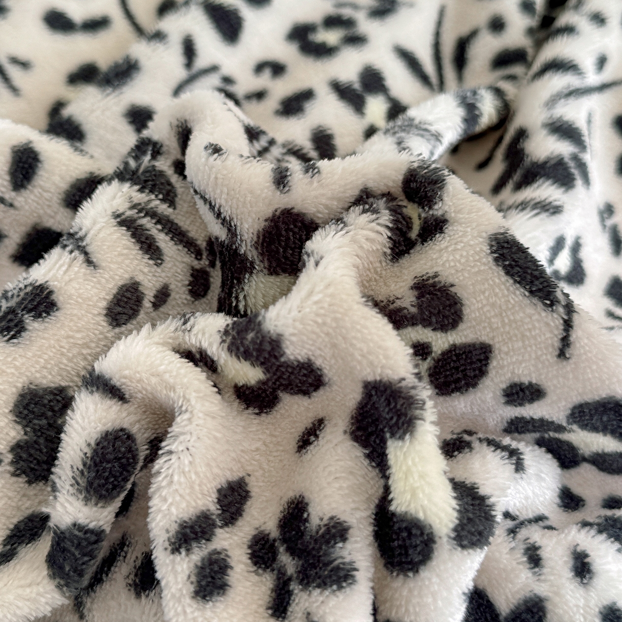 91家纺网 家纺一手货源 找家纺 慕晨 2025新款花边牛奶绒床盖四件套 暗香