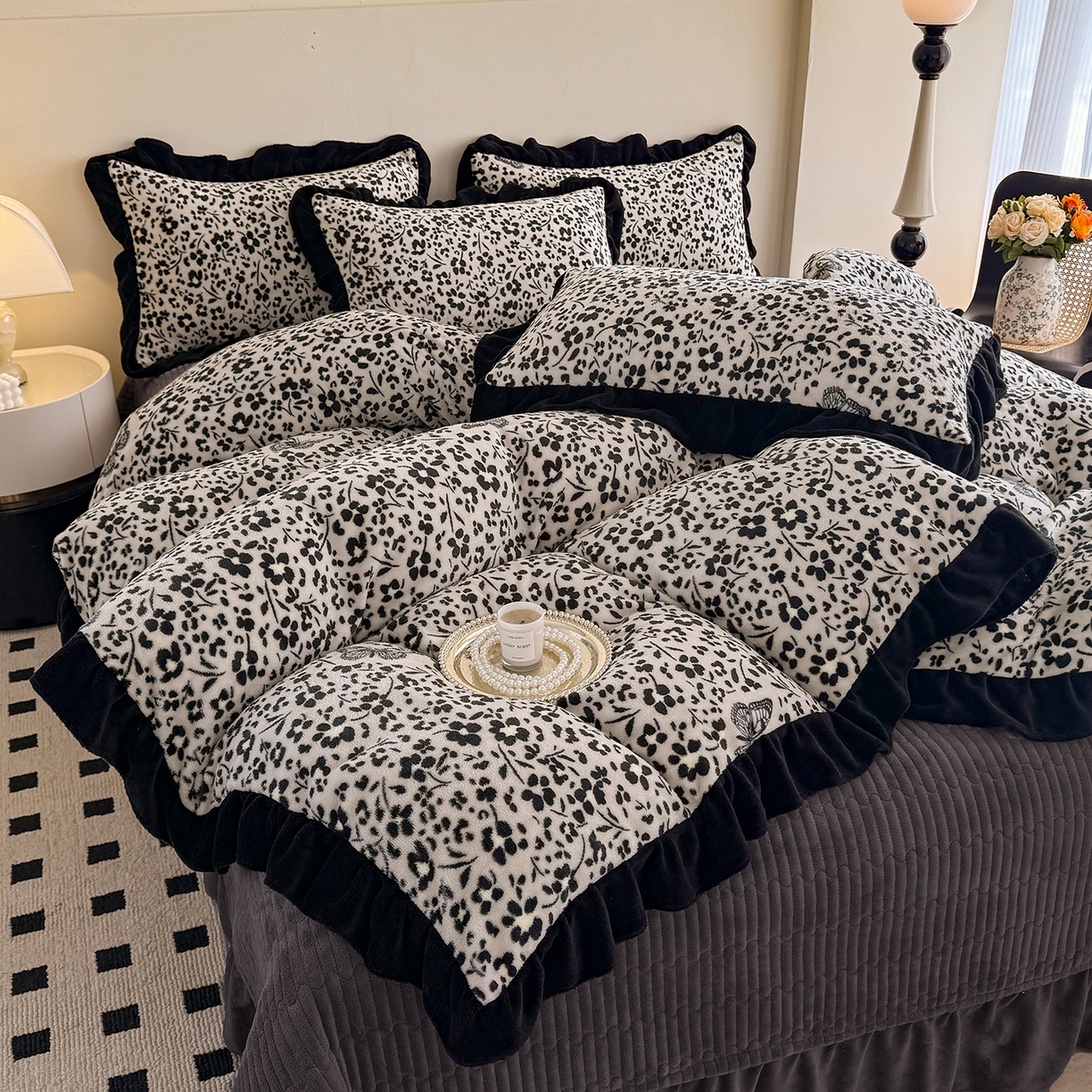 91家纺网 家纺一手货源 找家纺 慕晨 2025新款花边牛奶绒床盖四件套 暗香