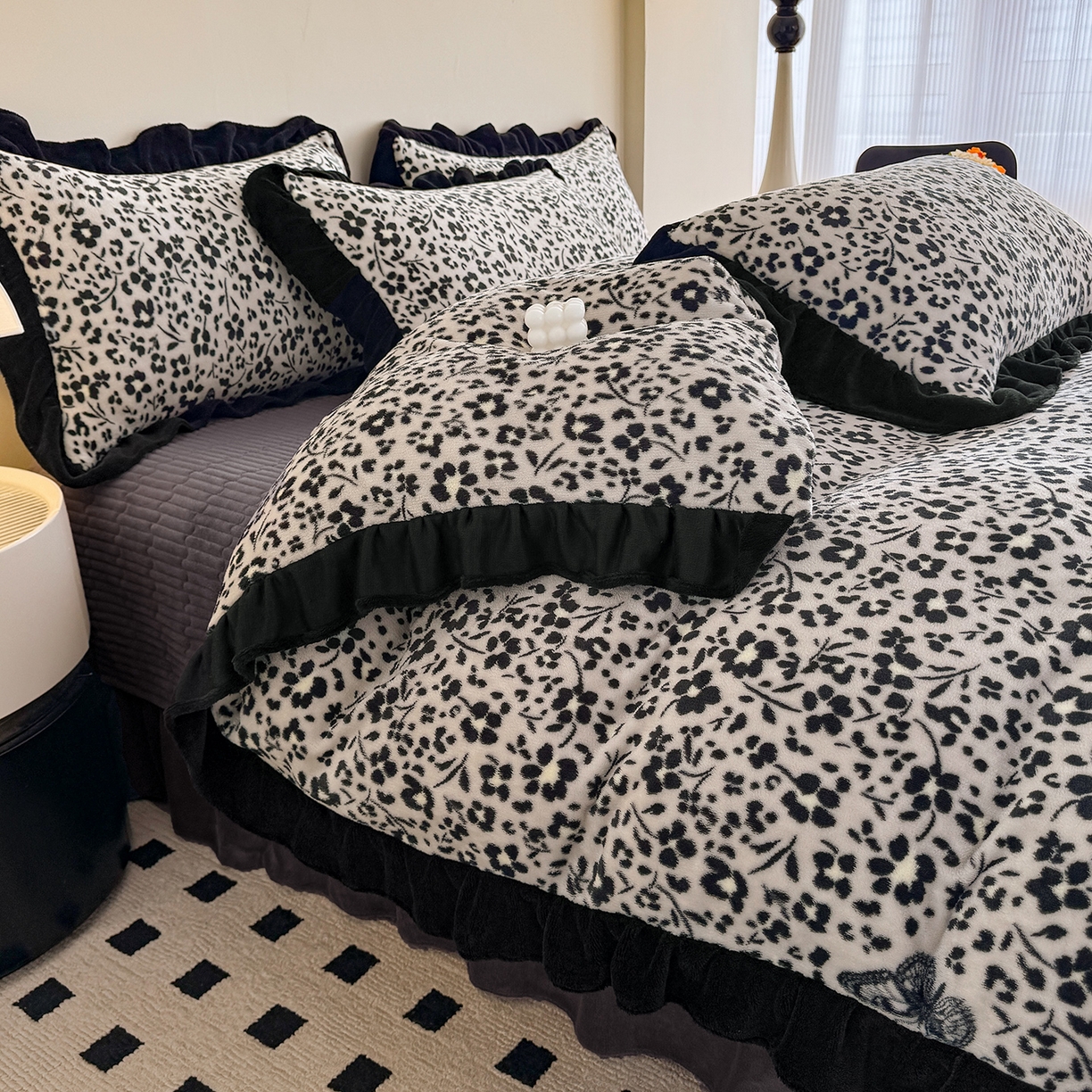 91家纺网 家纺一手货源 找家纺 慕晨 2025新款花边牛奶绒床盖四件套 暗香