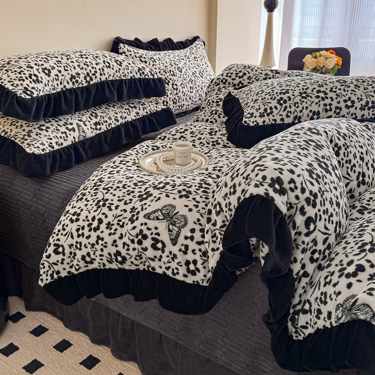 91家纺网 家纺一手货源 找家纺 慕晨 2025新款花边牛奶绒床盖四件套 暗香