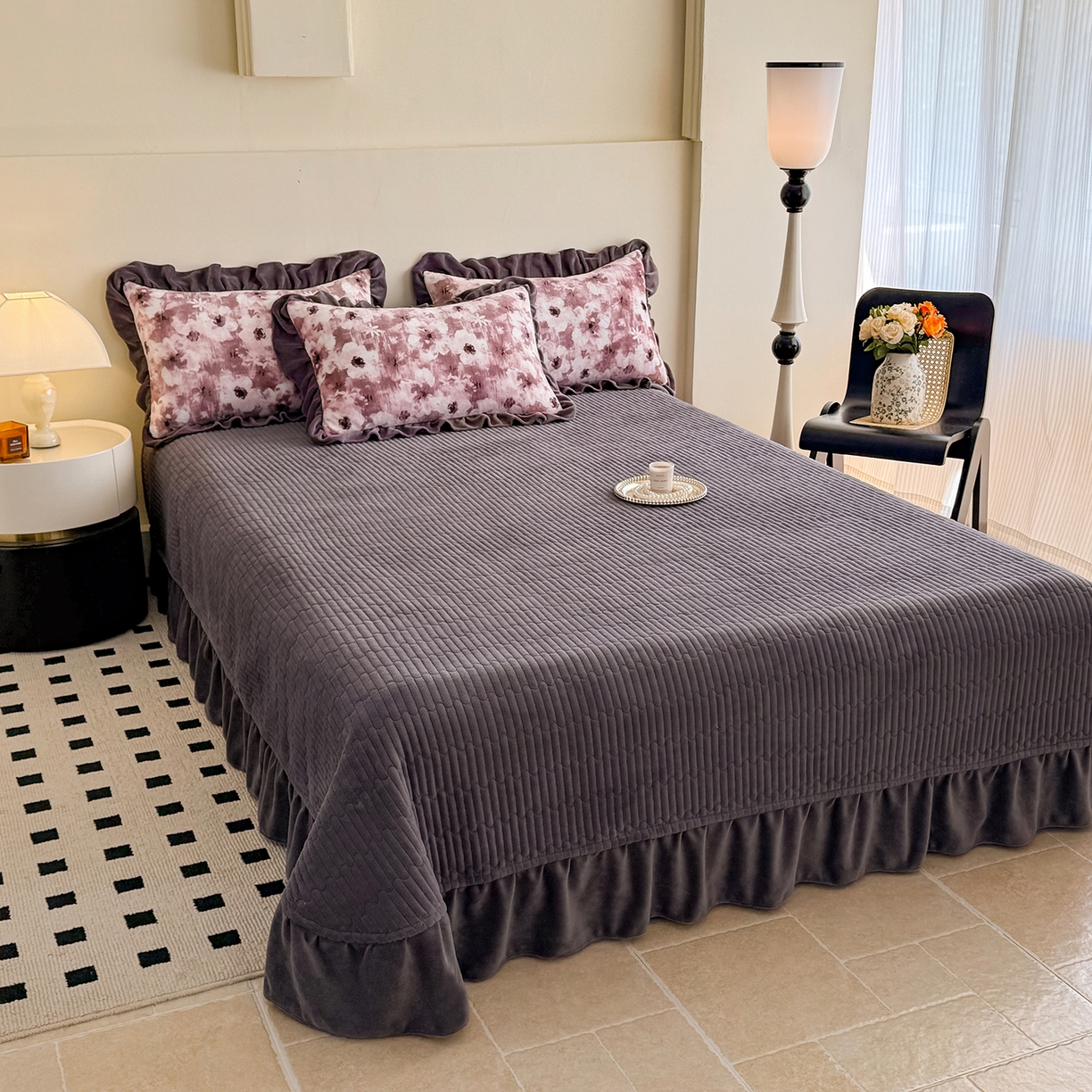 91家纺网 家纺一手货源 找家纺 慕晨 2025新款花边牛奶绒床盖四件套 织梦繁花