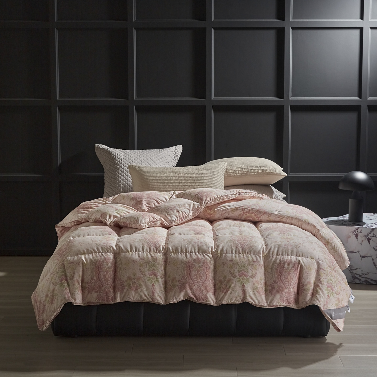 91家纺网 家纺一手货源 找家纺 暖羽屋羽绒馆 2025新款印花鹅绒丝被芯 白鹅绒羽毛被子 双人加厚冬被 春秋被子2米 翡翠粉