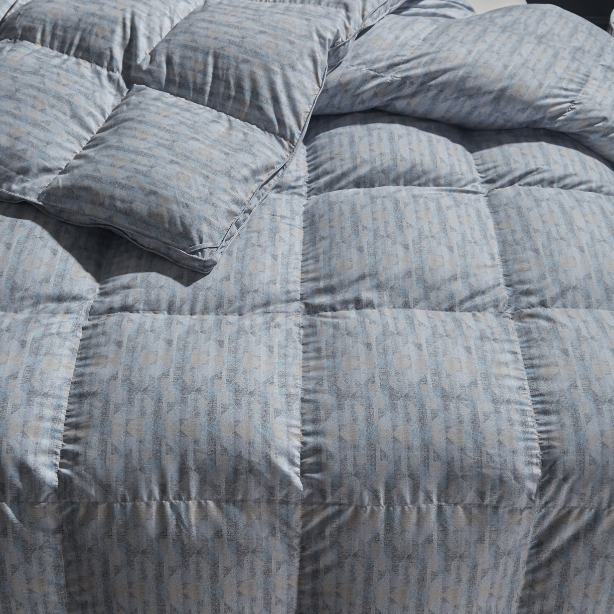 91家纺网 家纺一手货源 找家纺 暖羽屋羽绒馆 2025新款印花鹅绒丝被芯 白鹅绒羽毛被子 双人加厚冬被 春秋被子2米 清风绫