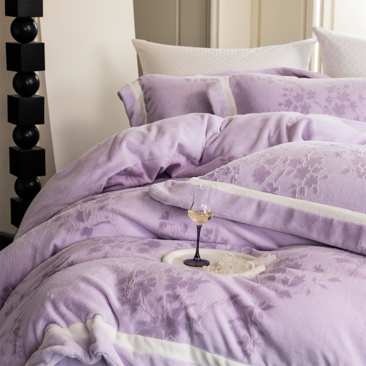 91家纺网 家纺一手货源 找家纺 馨蕊 2025新款秋冬轻奢煦暖绒雕花绒系列四件套-绒澜韵 【券后控价318/338】 绒澜韵-婉若紫