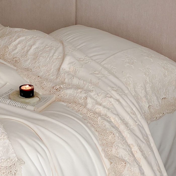 91家纺网 家纺一手货源 找家纺 佳汐蓝家纺 2025新款230g婴肤绒立体刺绣花边四件套-秘密花园 秘密花园-白色