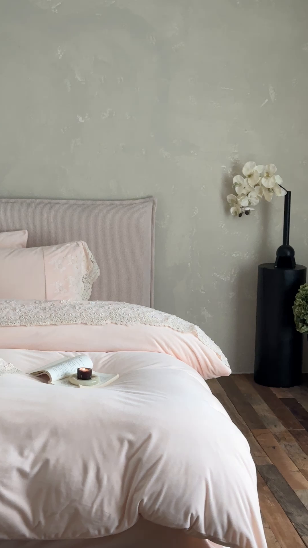 91家纺网 家纺一手货源 找家纺 佳汐蓝家纺 2025新款230g婴肤绒立体刺绣花边四件套-秘密花园 秘密花园-粉色