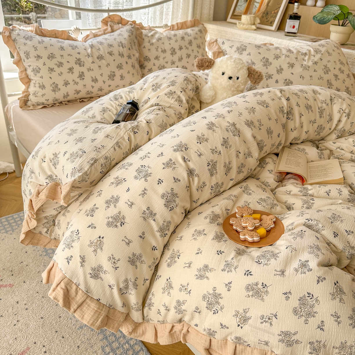 91家纺网 家纺一手货源 找家纺 颜选 2025新款全棉双层纱花边面料木棉四件套 素笺花语-全棉花边双层纱